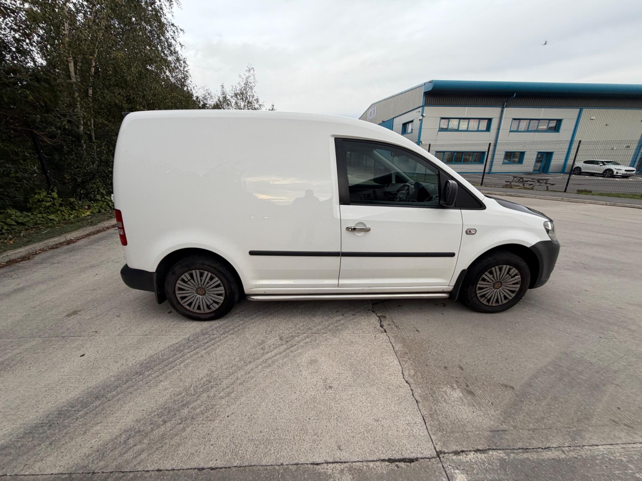 Volkswagen Caddy - Image 2