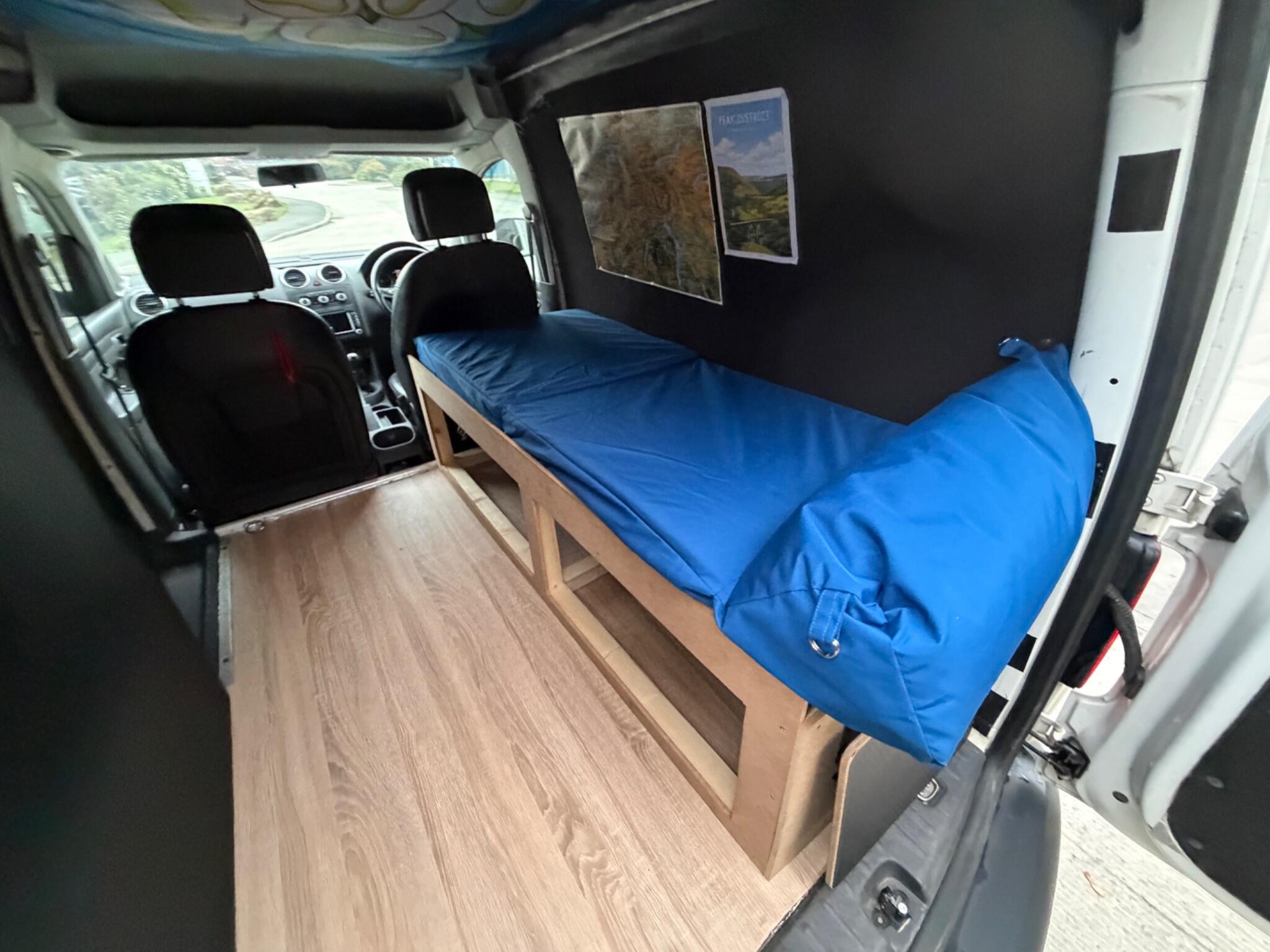 Volkswagen Caddy - Image 13