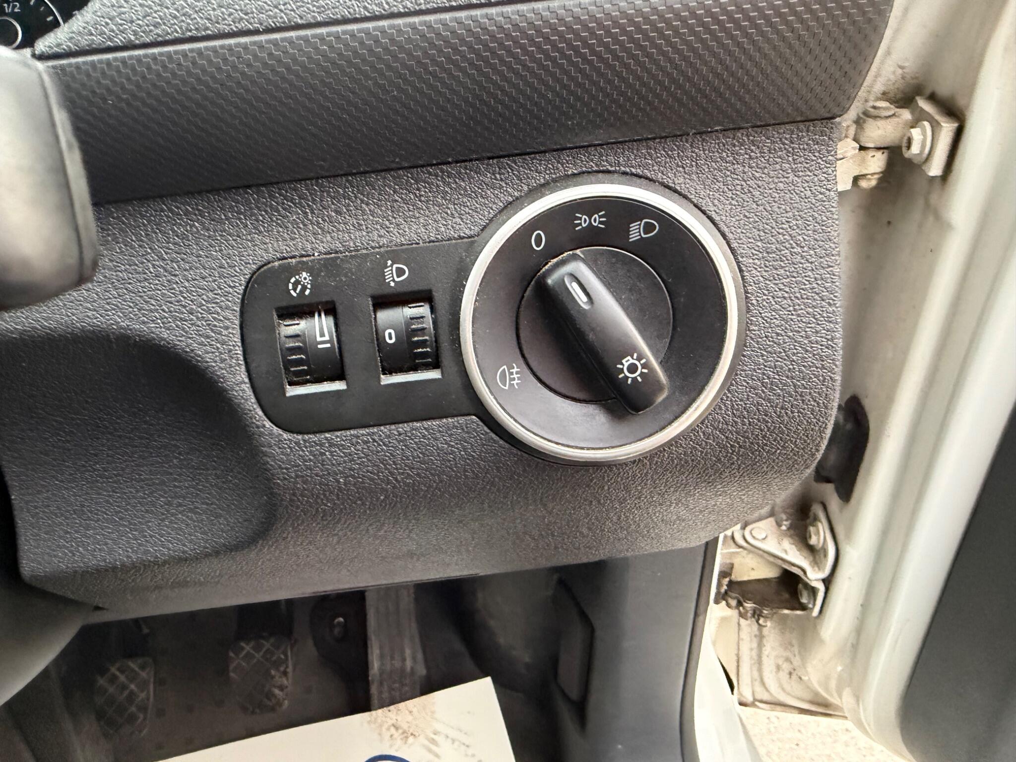 Volkswagen Caddy - Image 20