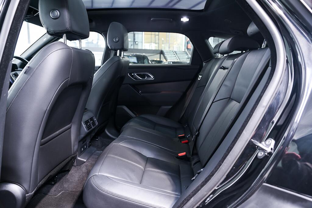Land Rover Range Rover Velar - Image 13