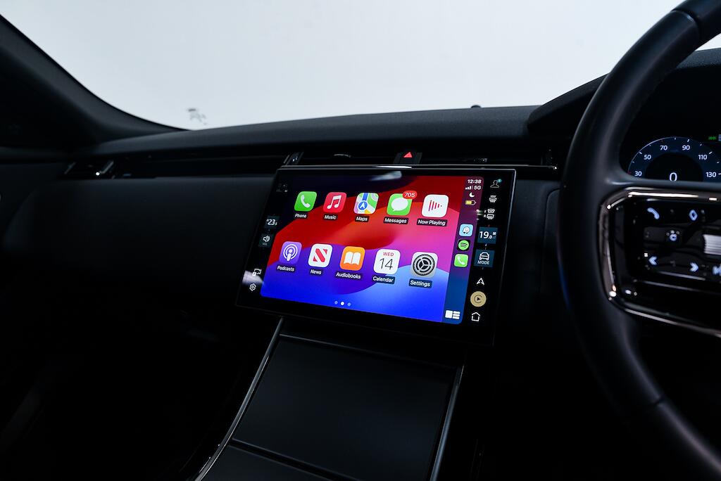 Land Rover Range Rover Velar - Image 16
