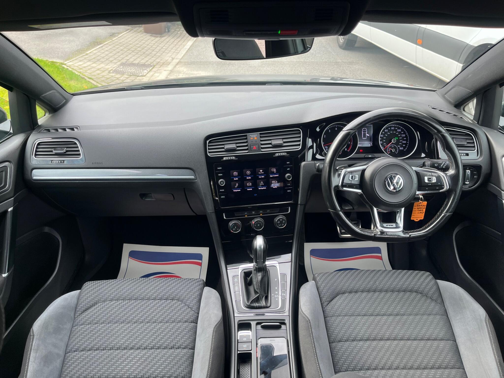 Volkswagen Golf - Image 15