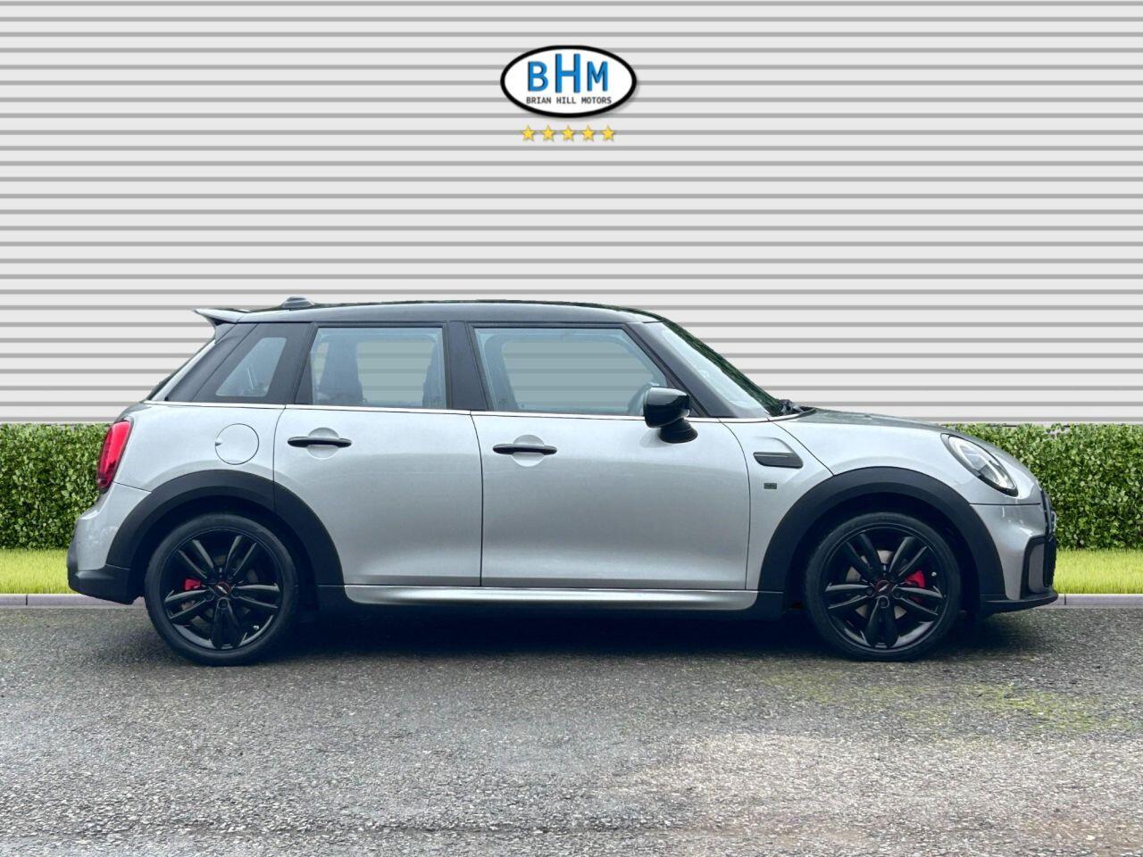 MINI Hatch - Image 2