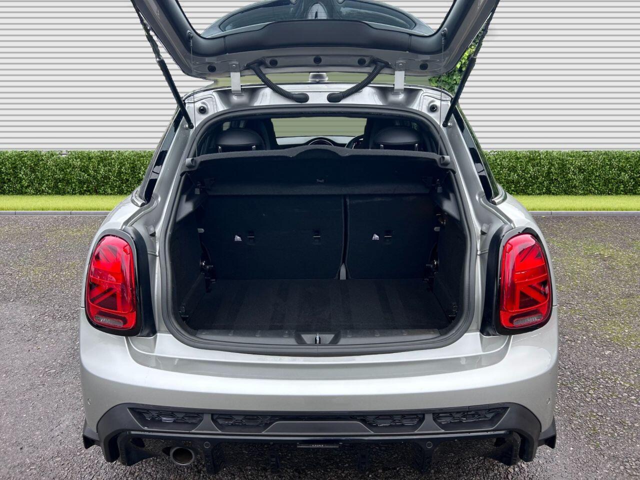 MINI Hatch - Image 11