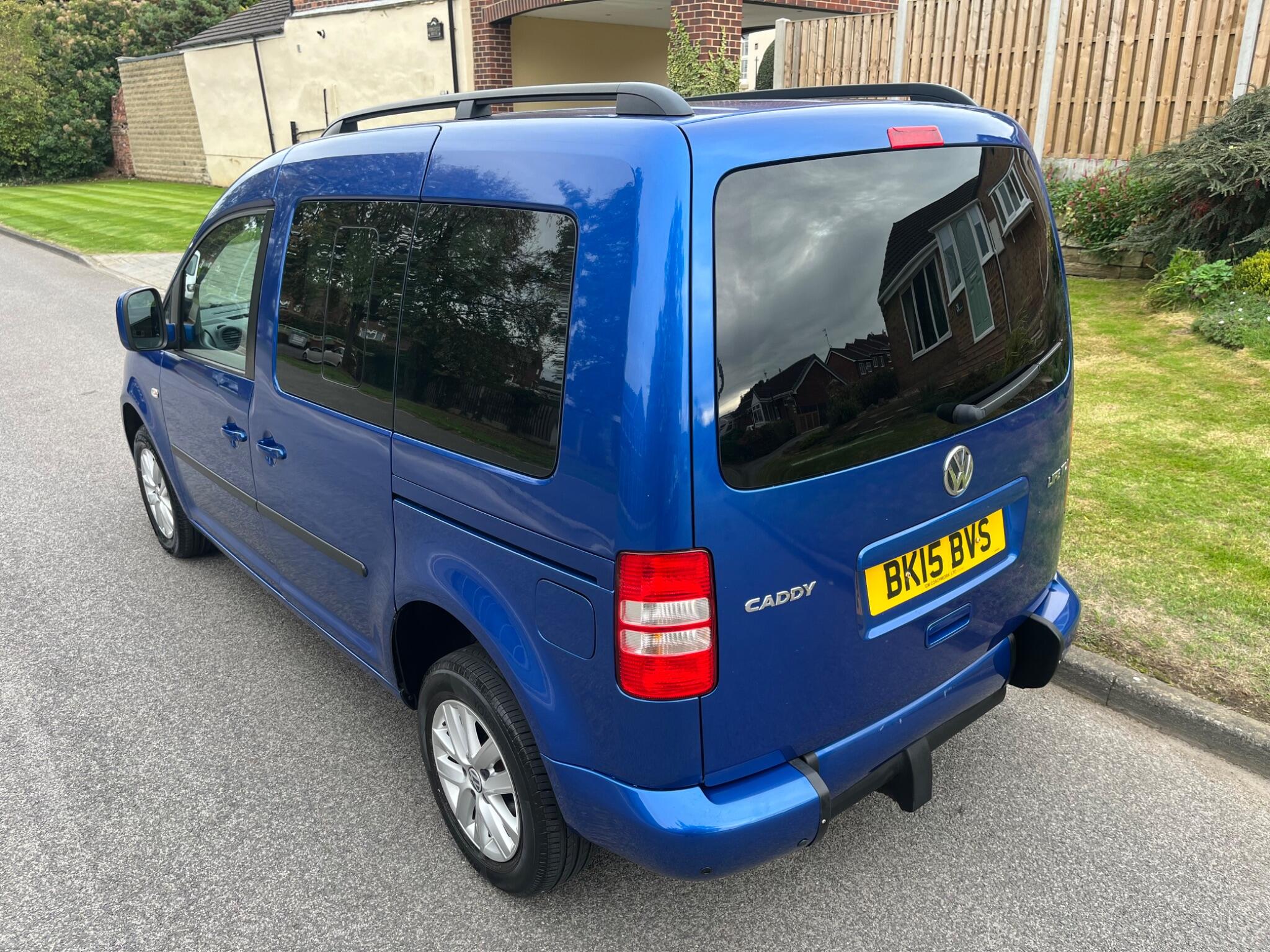 Volkswagen Caddy Life - Image 8