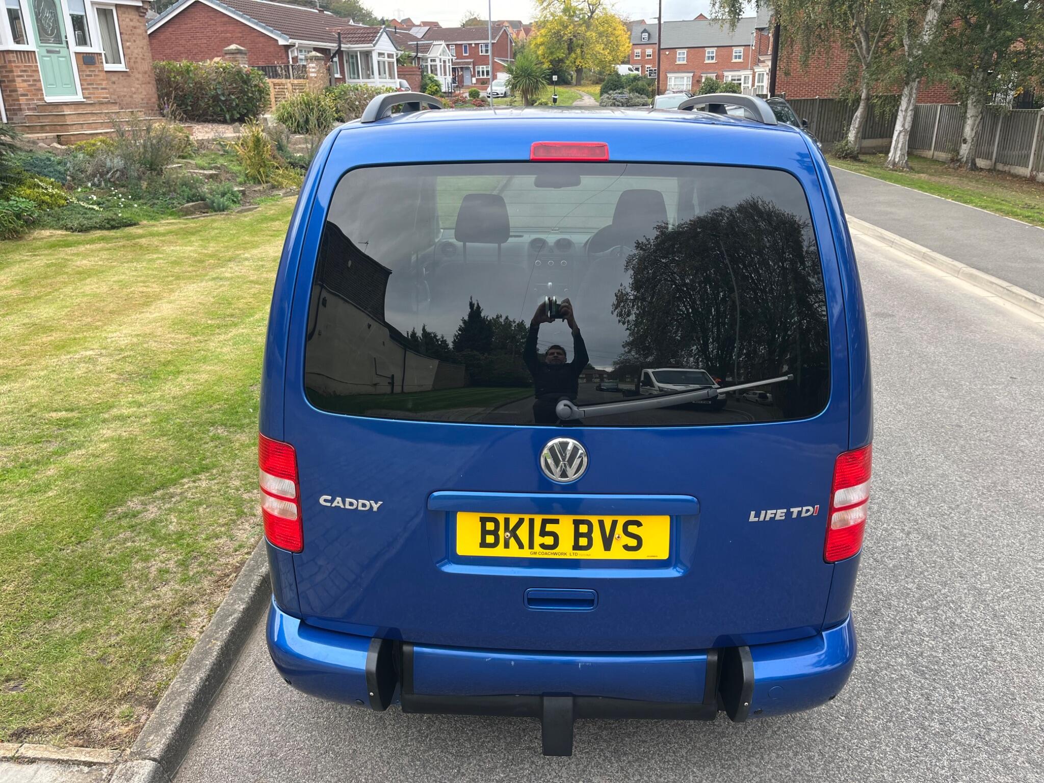 Volkswagen Caddy Life - Image 10