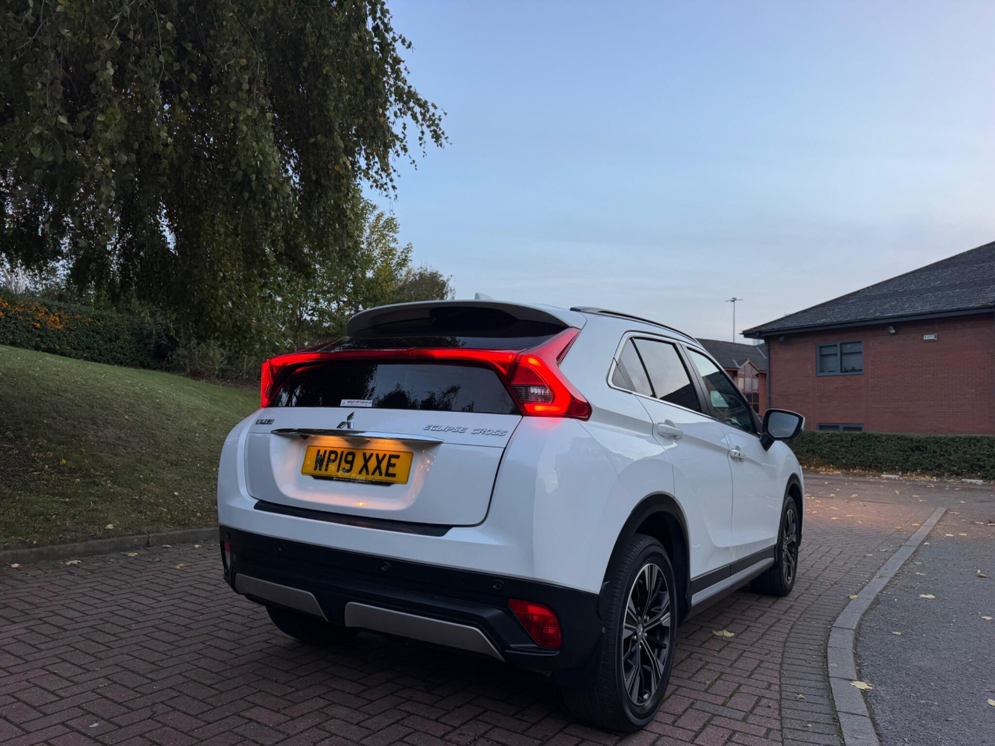 Mitsubishi Eclipse Cross - Image 11
