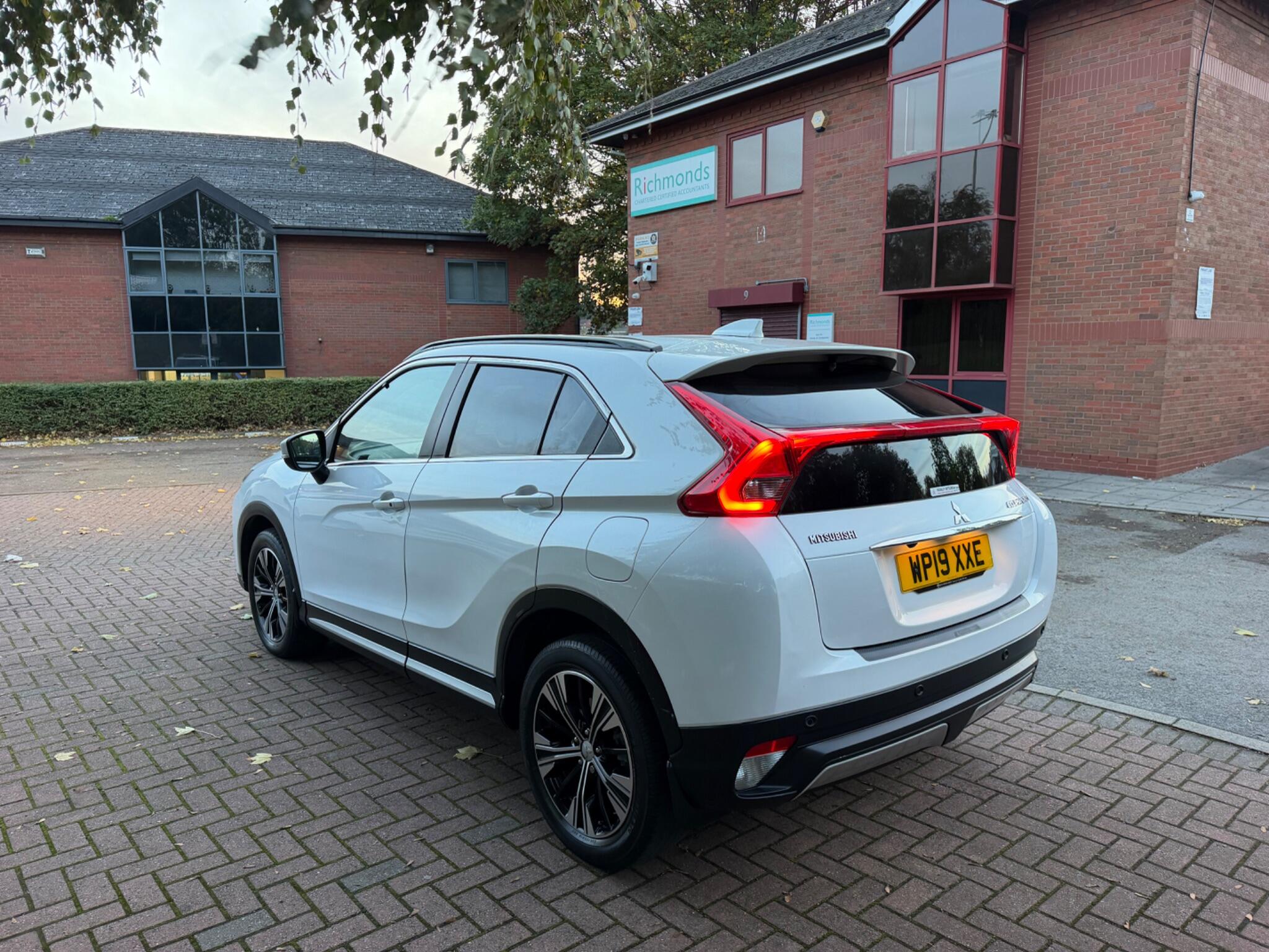 Mitsubishi Eclipse Cross - Image 17