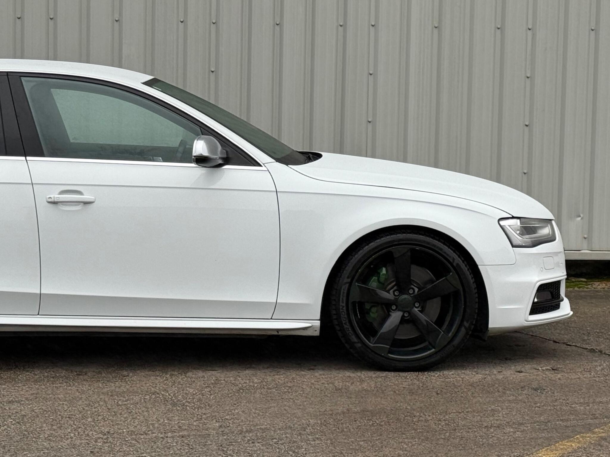 Audi S4 - Image 12