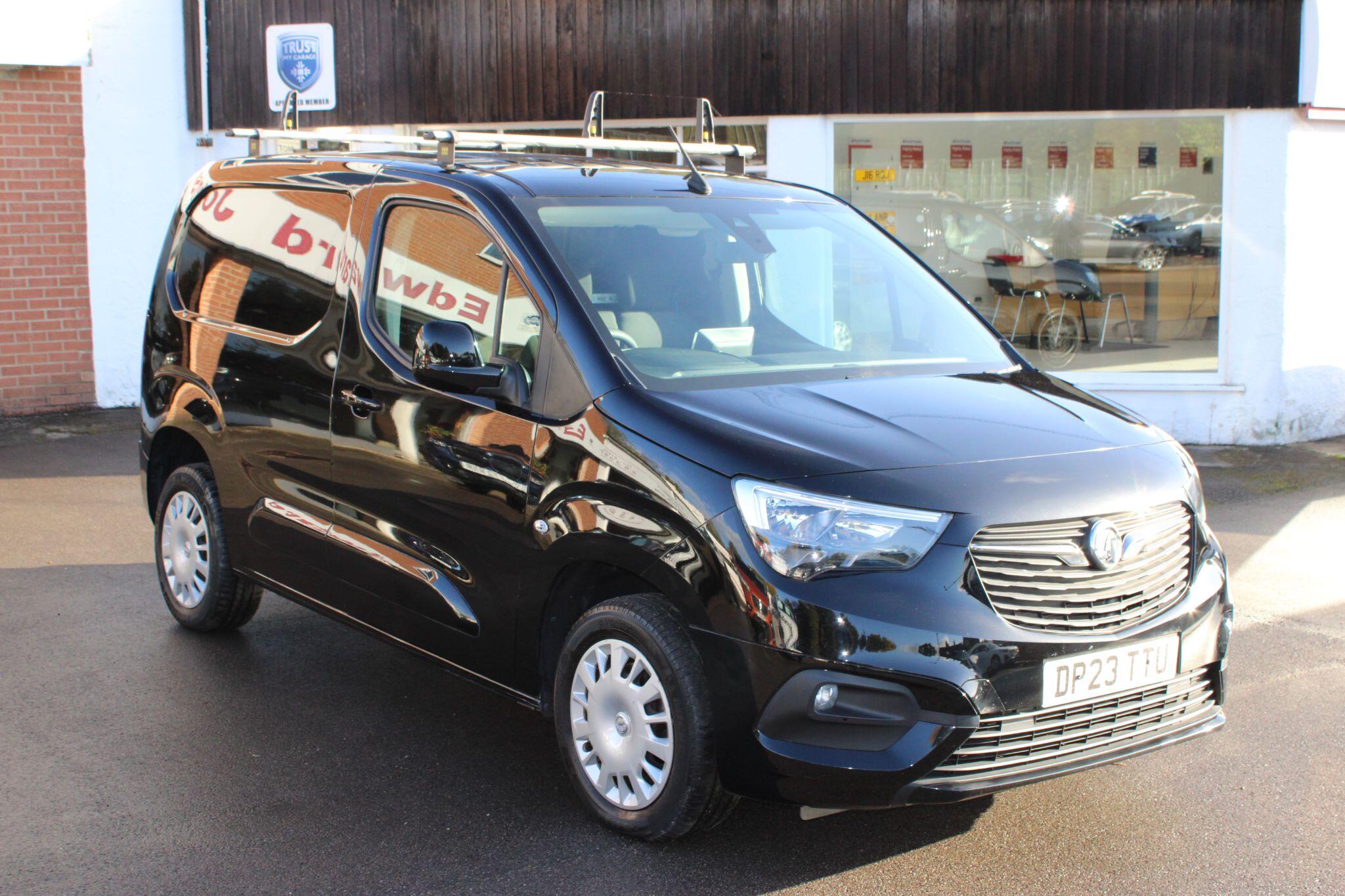 Vauxhall Combo - Image 7