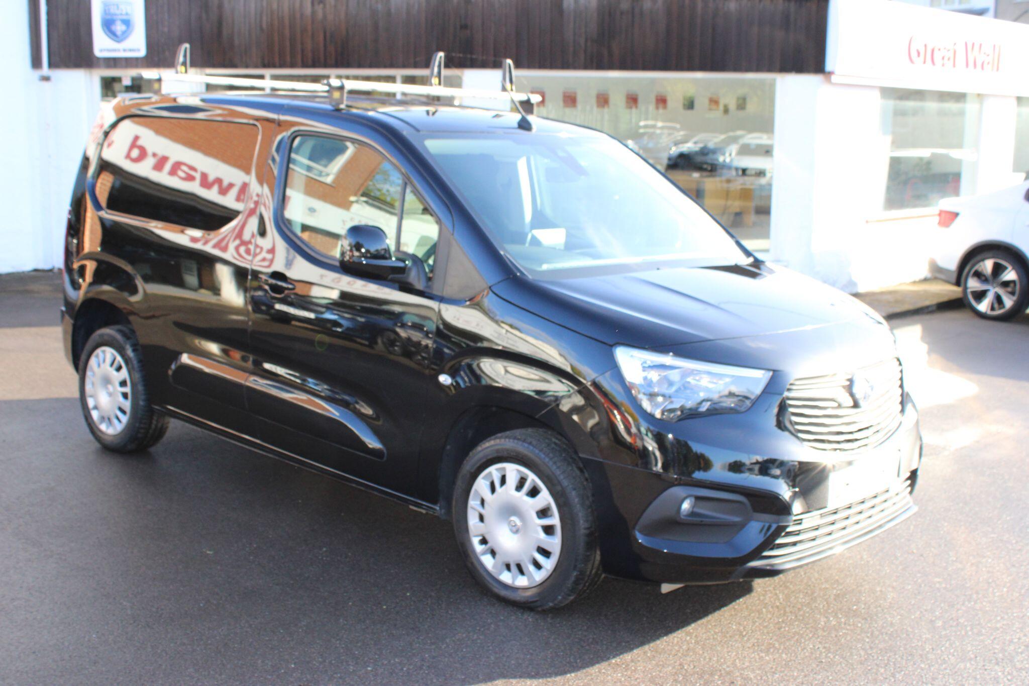 Vauxhall Combo - Image 9