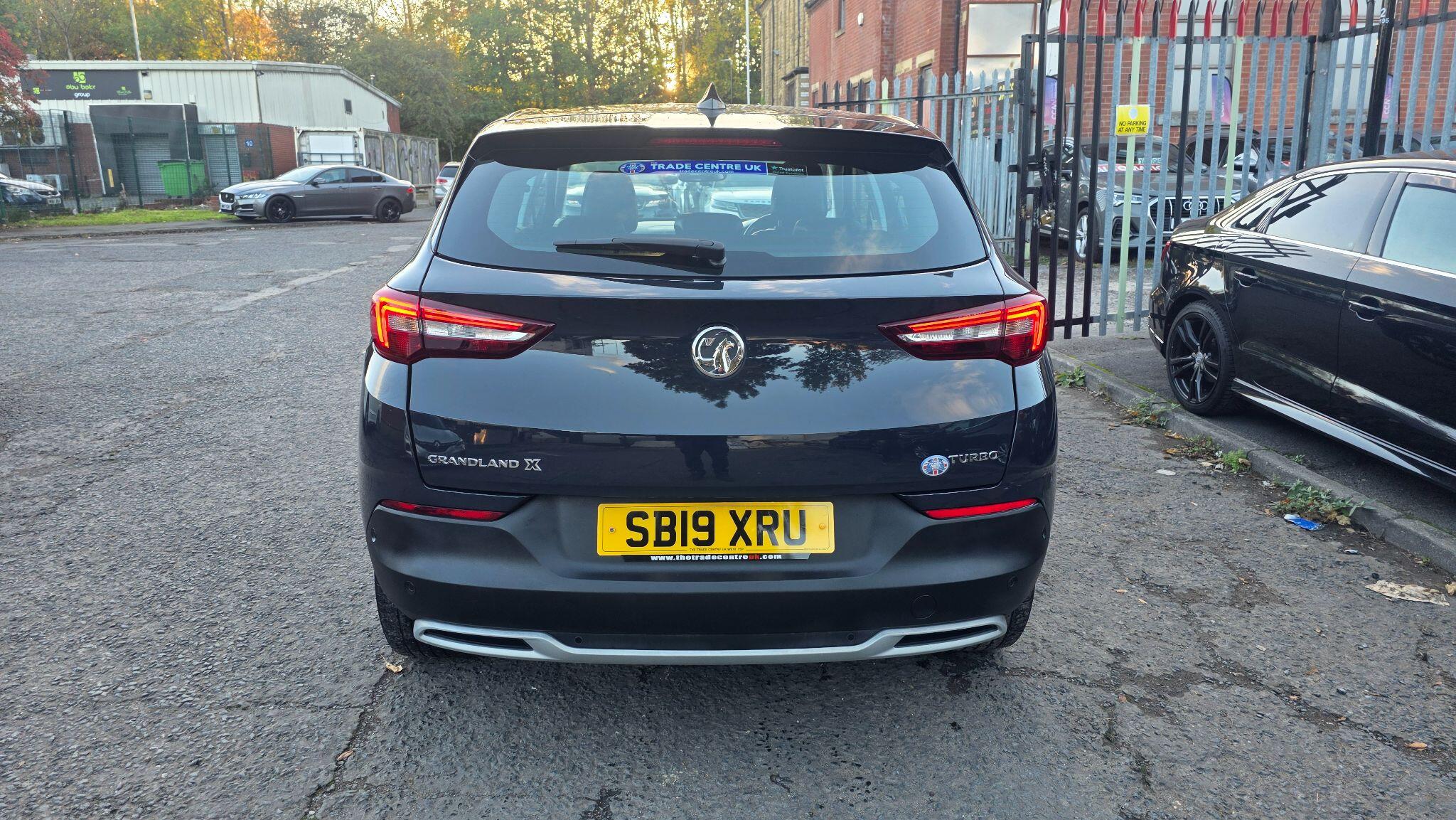 Vauxhall Grandland X - Image 10