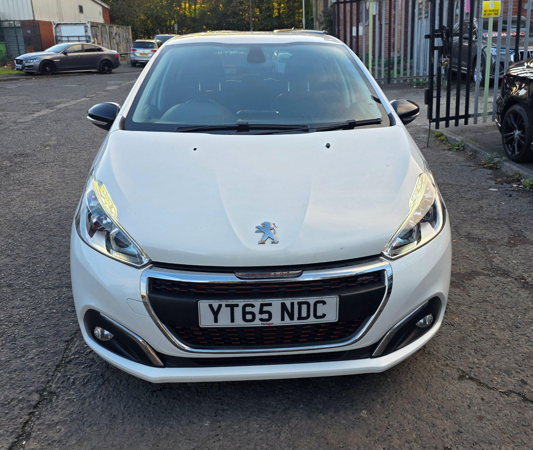 Peugeot 208 - Image 2