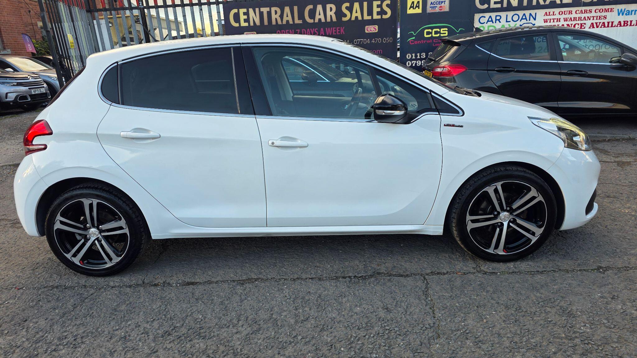 Peugeot 208 - Image 5