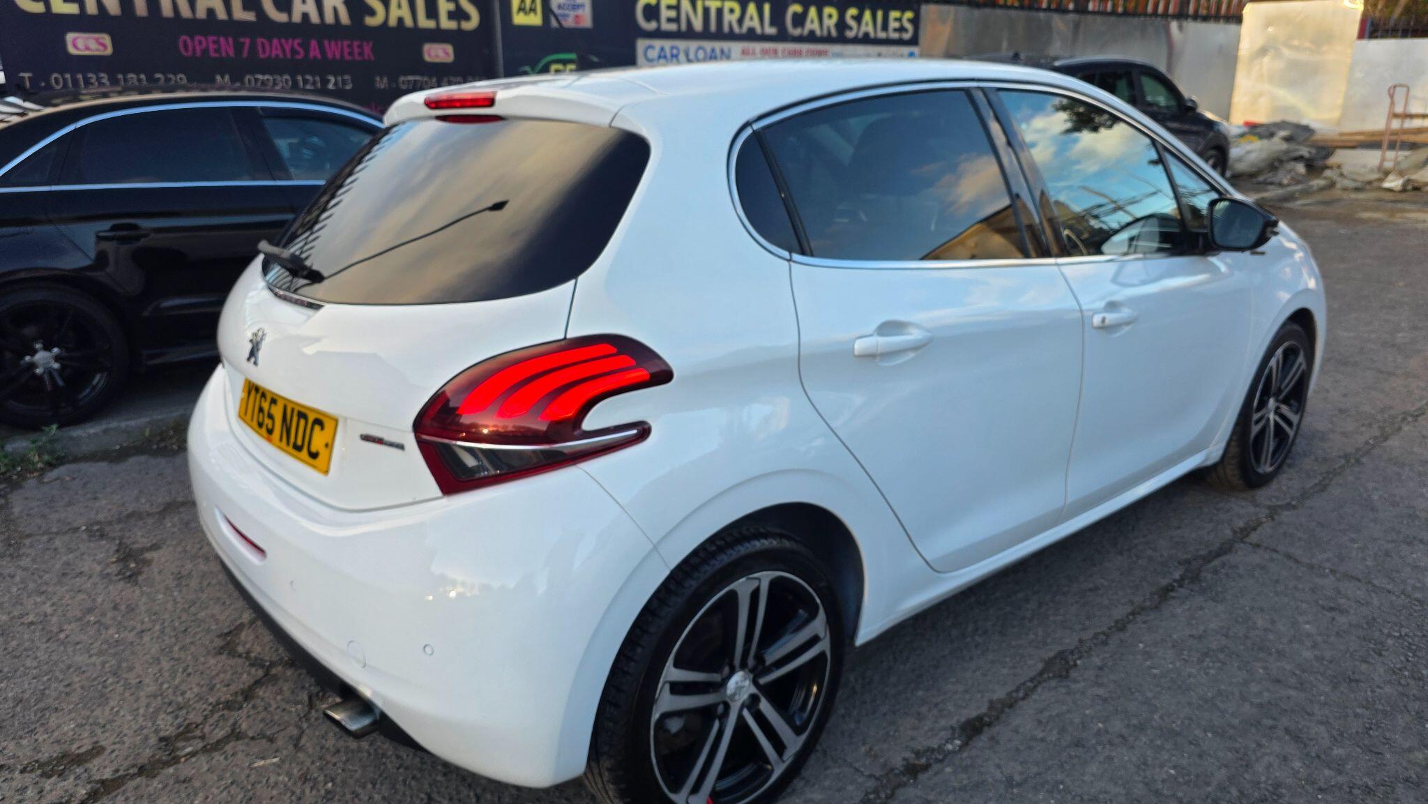 Peugeot 208 - Image 10