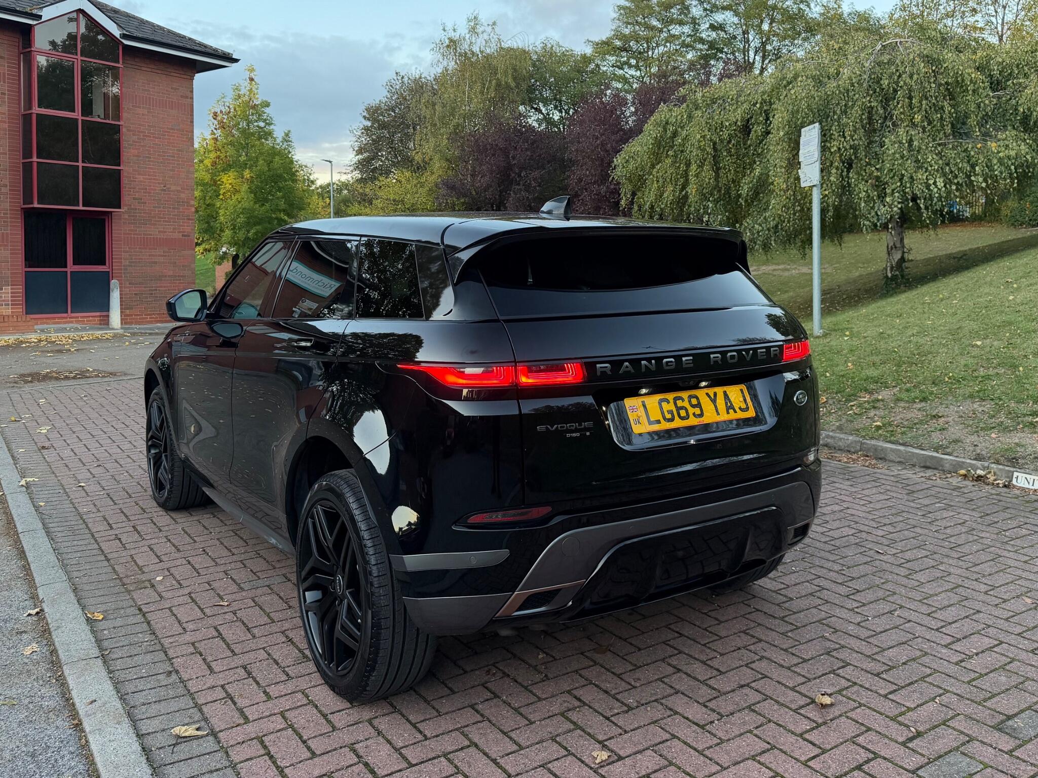 Land Rover Range Rover Evoque - Image 10