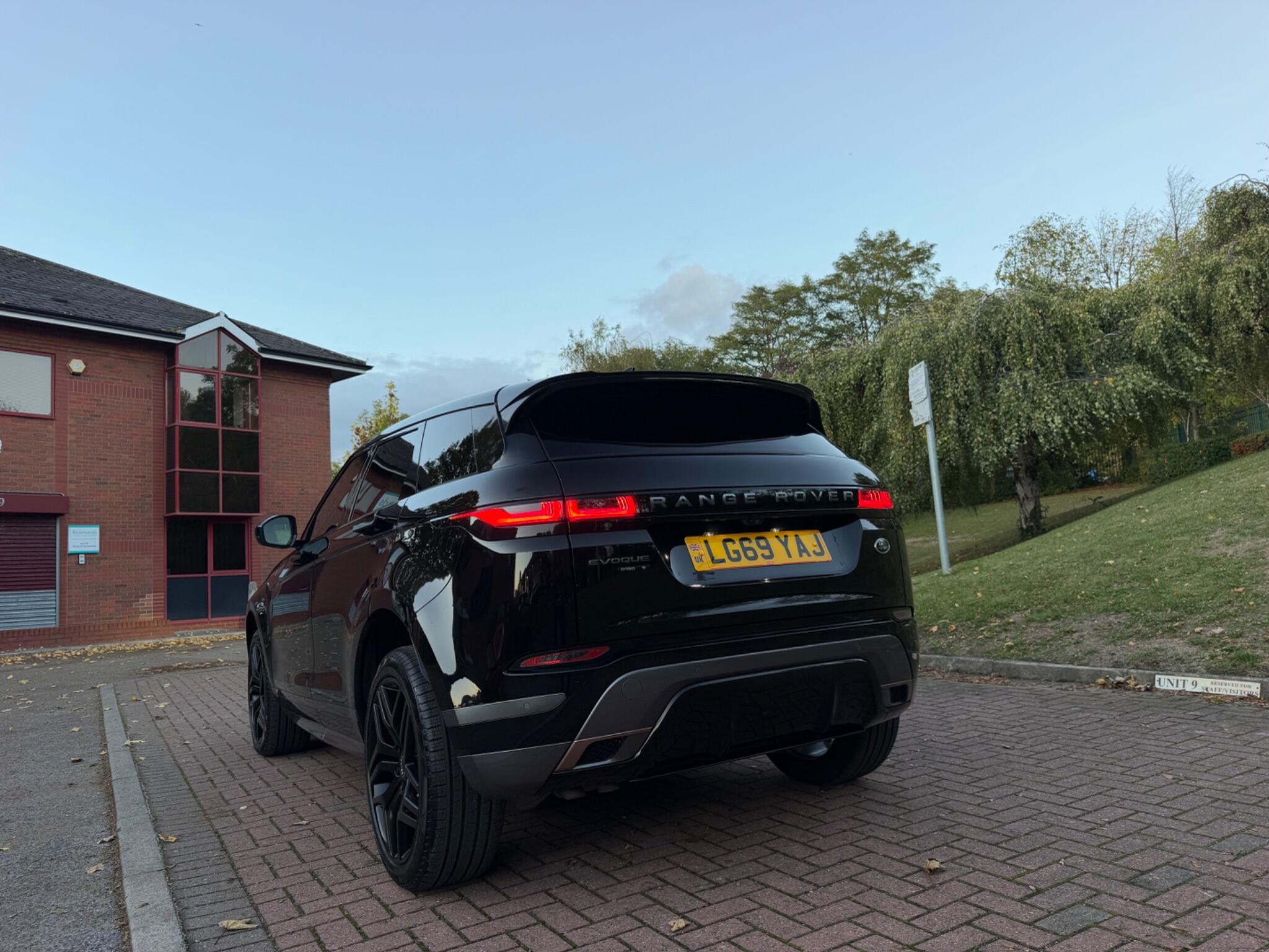 Land Rover Range Rover Evoque - Image 11