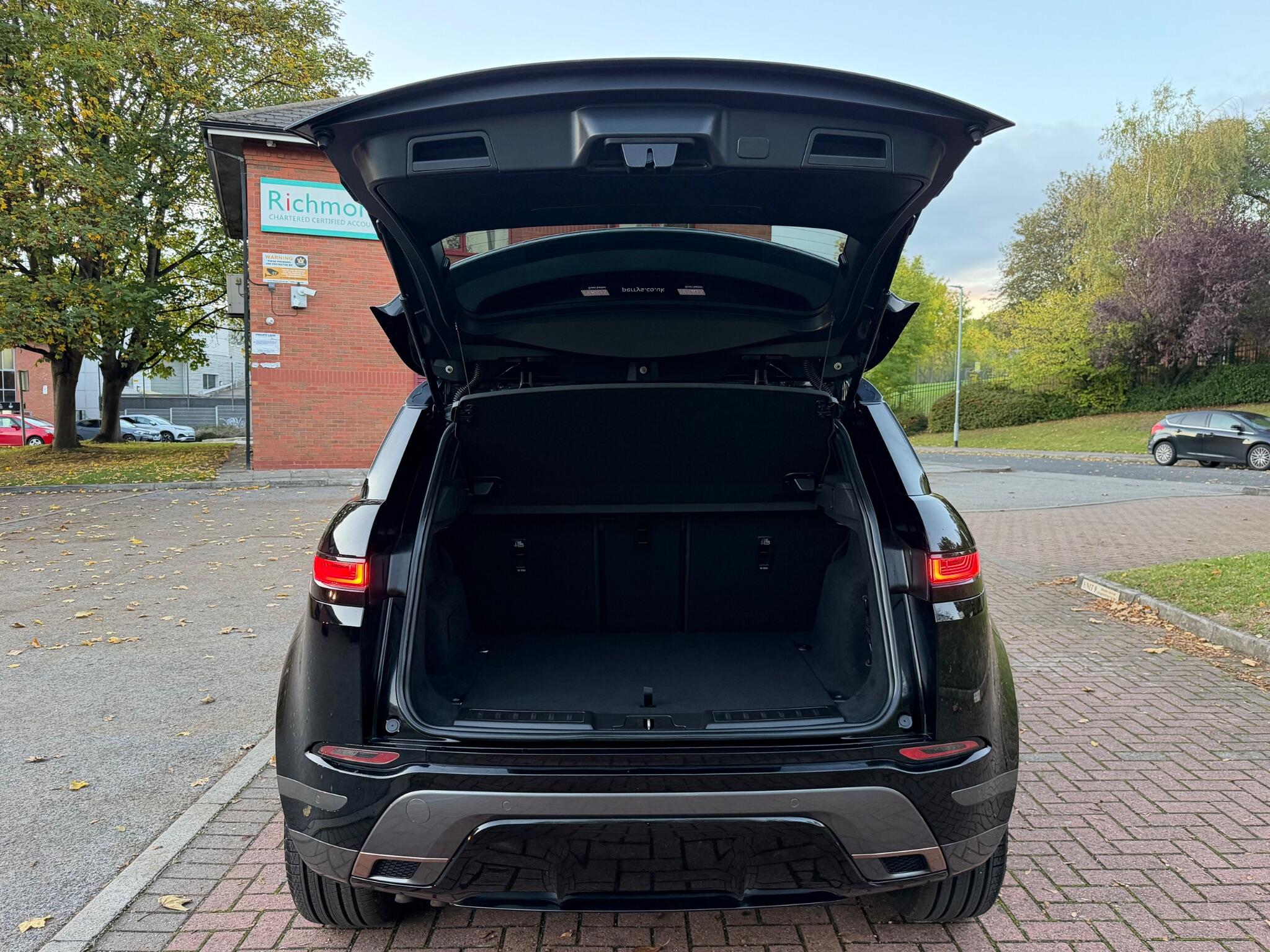 Land Rover Range Rover Evoque - Image 12