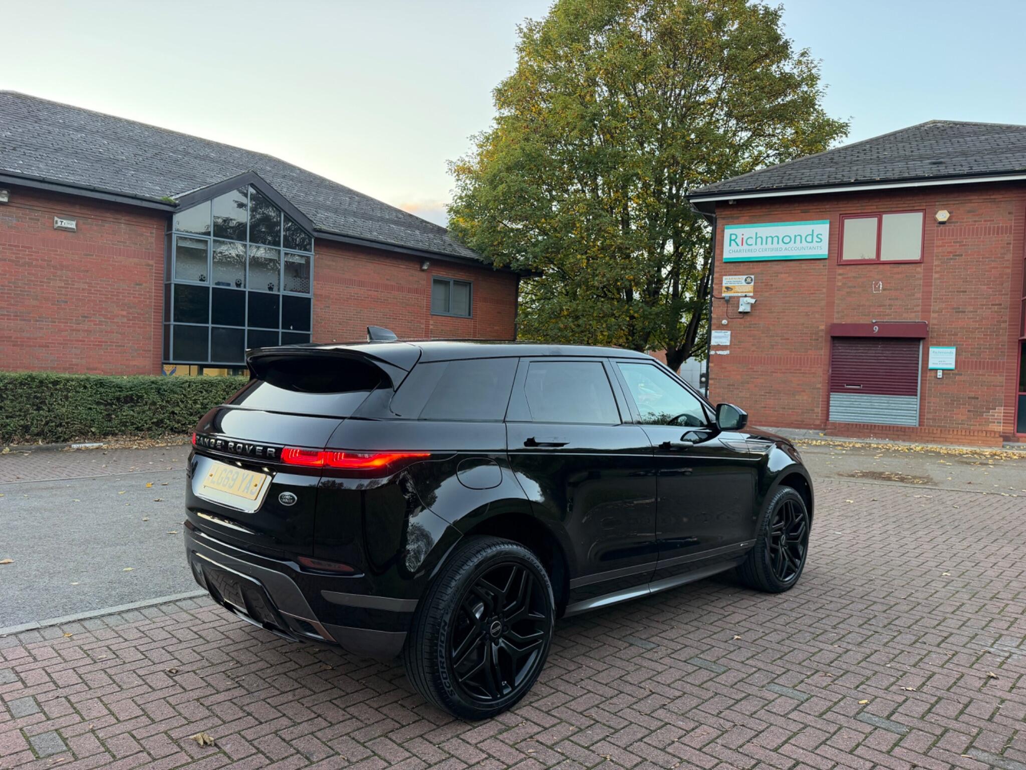 Land Rover Range Rover Evoque - Image 19