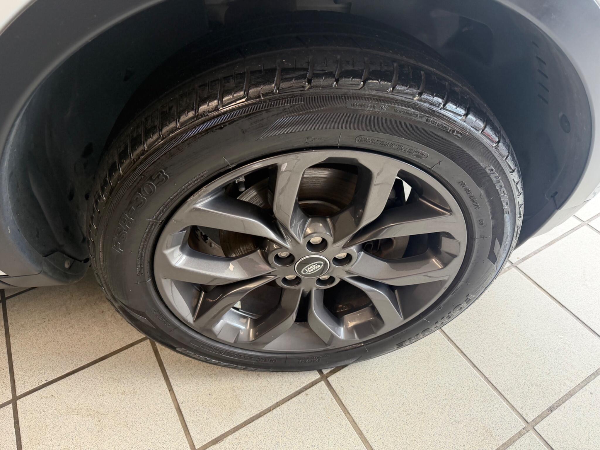 Land Rover DISCOVERY SPORT - Image 8