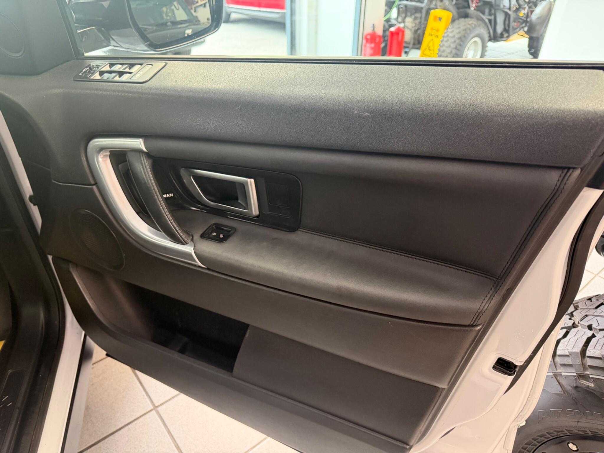Land Rover DISCOVERY SPORT - Image 10