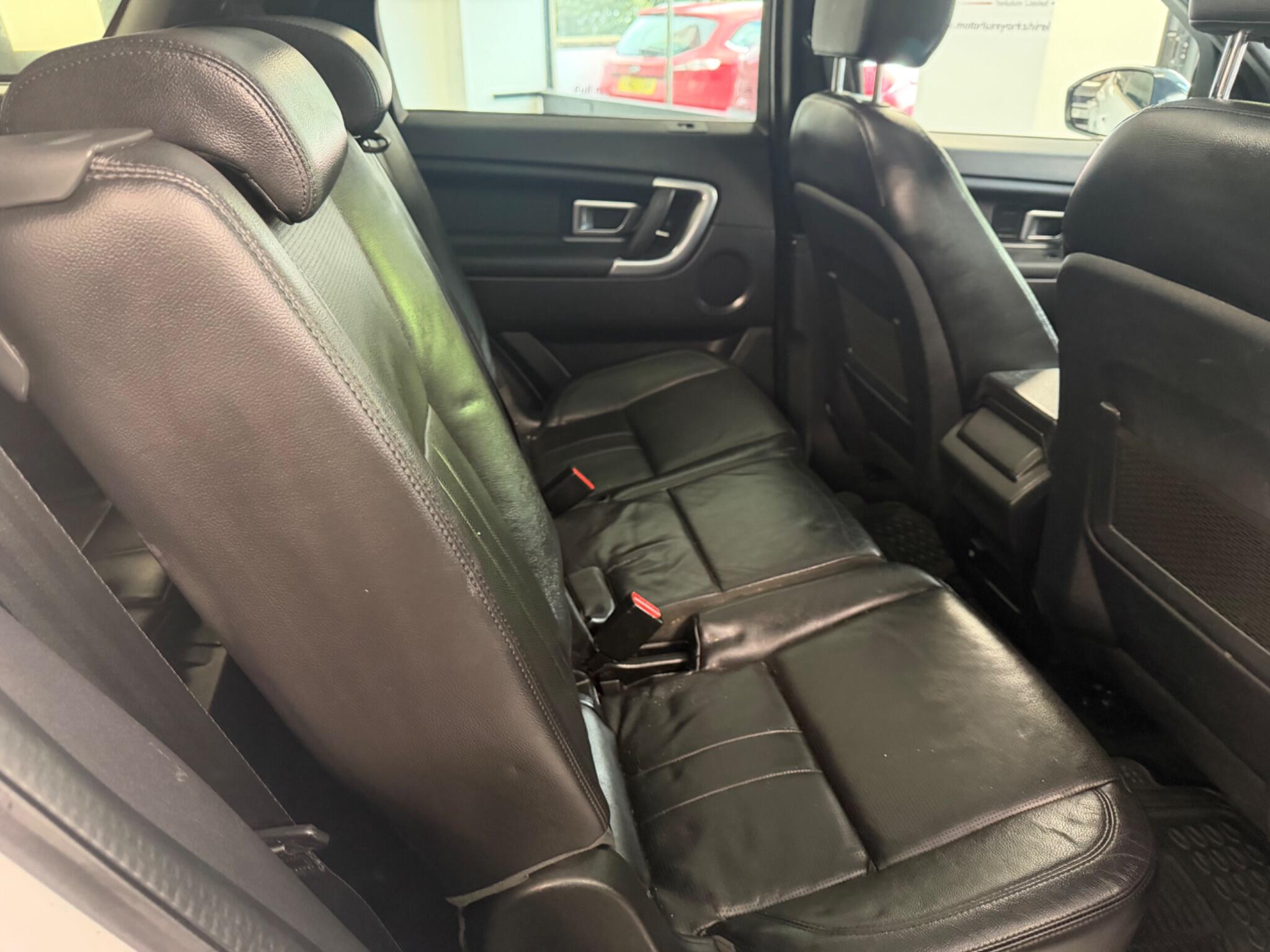 Land Rover DISCOVERY SPORT - Image 13