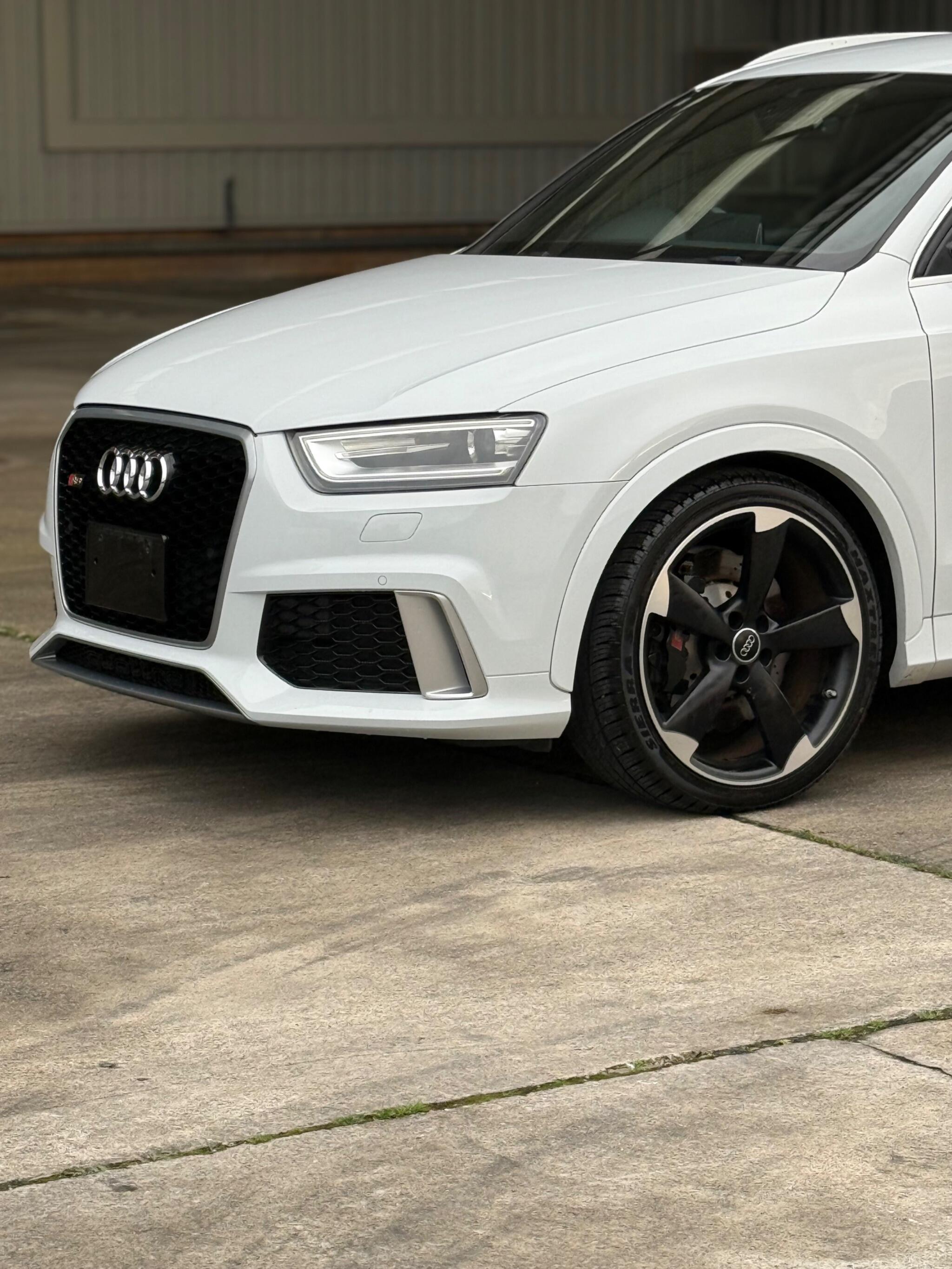 Audi RS Q3 - Image 13