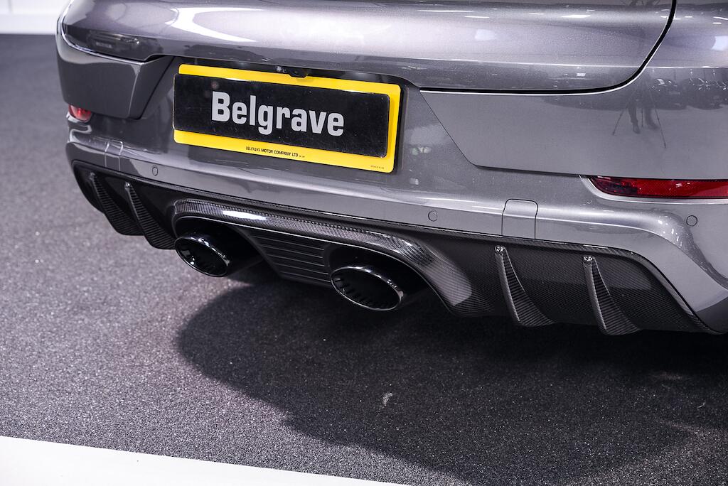 Porsche Cayenne - Image 13