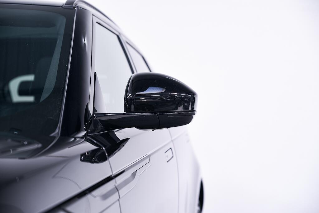 Land Rover Range Rover Velar - Image 9