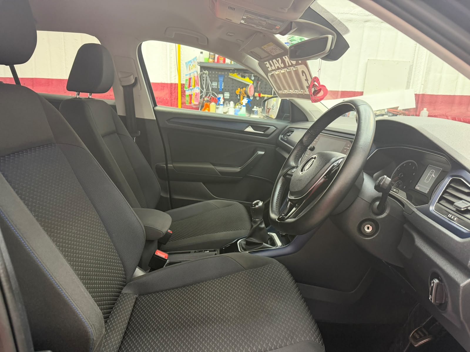 Volkswagen T-Roc - Image 6