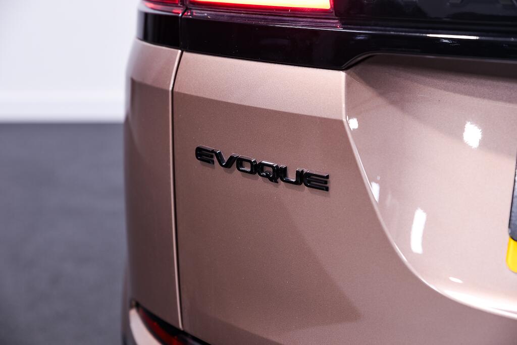Land Rover Range Rover Evoque - Image 11