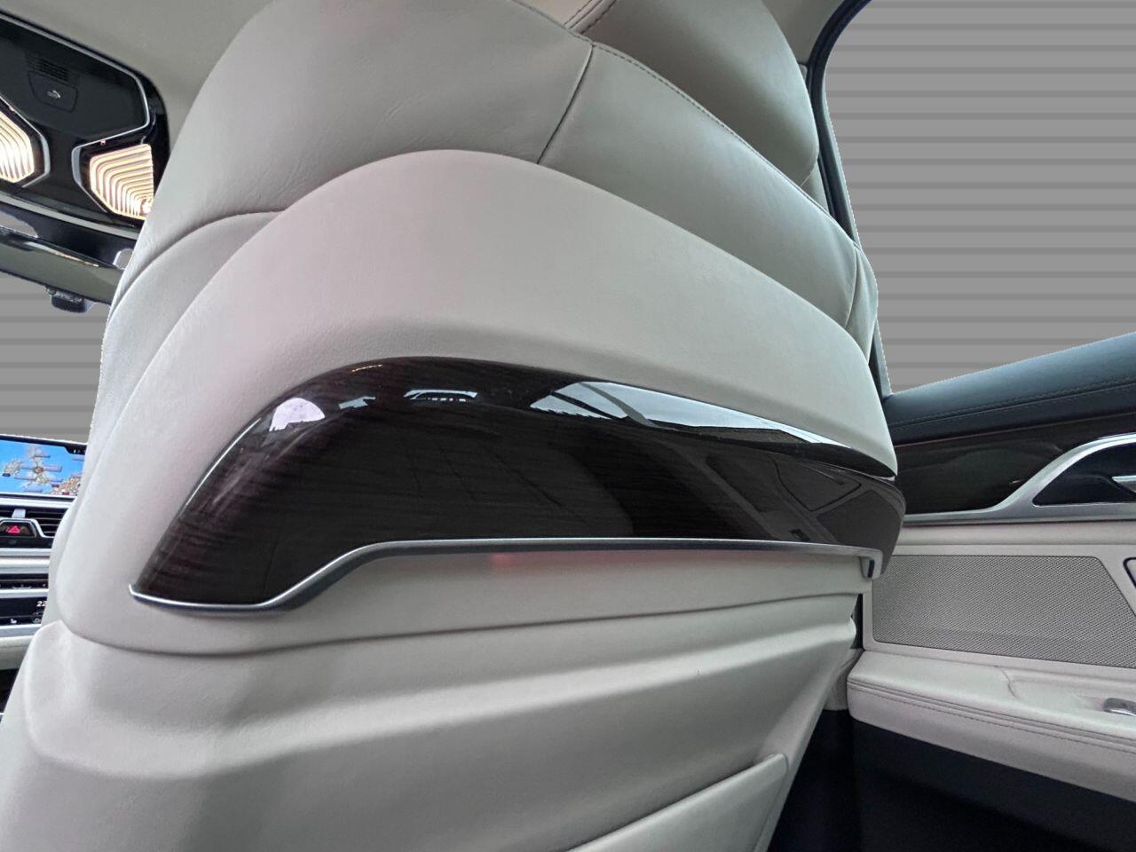 BMW 7 Series - Image 20