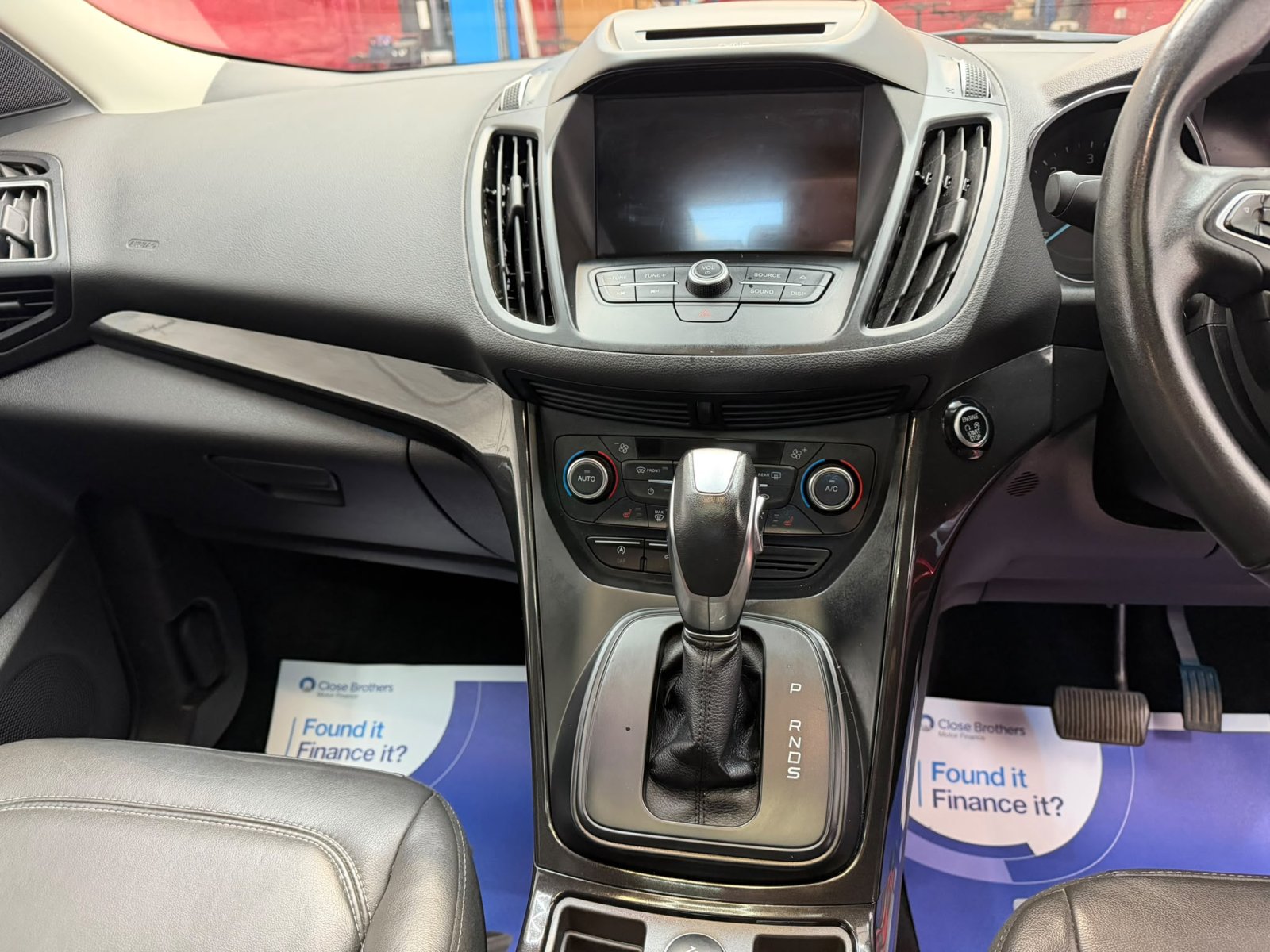 Ford Kuga - Image 17