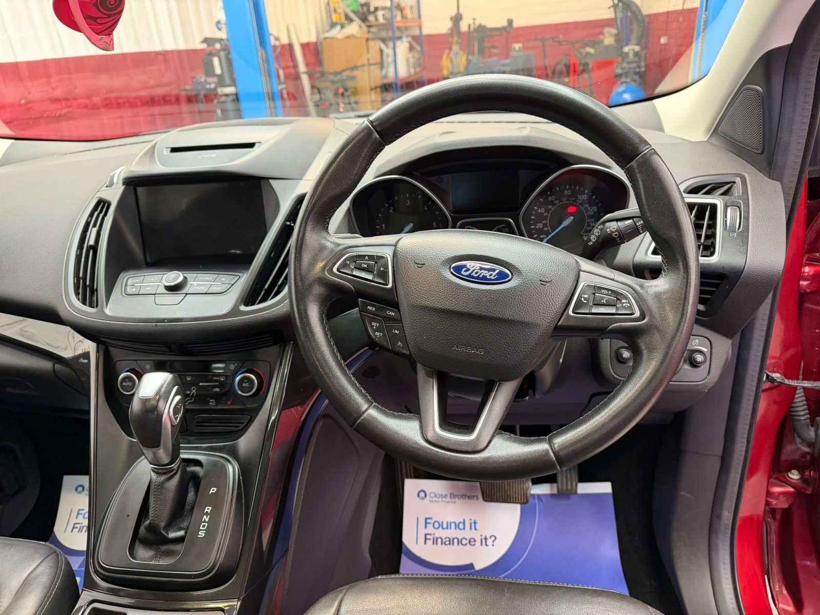 Ford Kuga - Image 18
