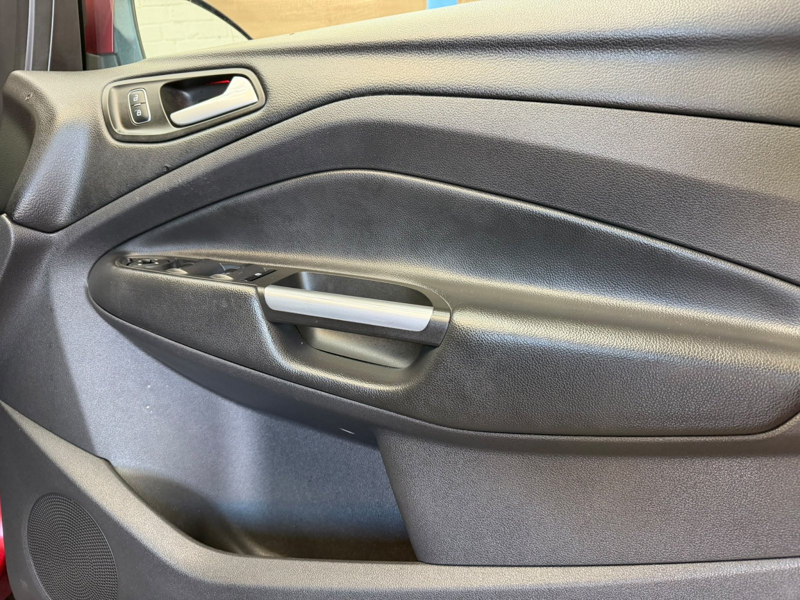 Ford Kuga - Image 19