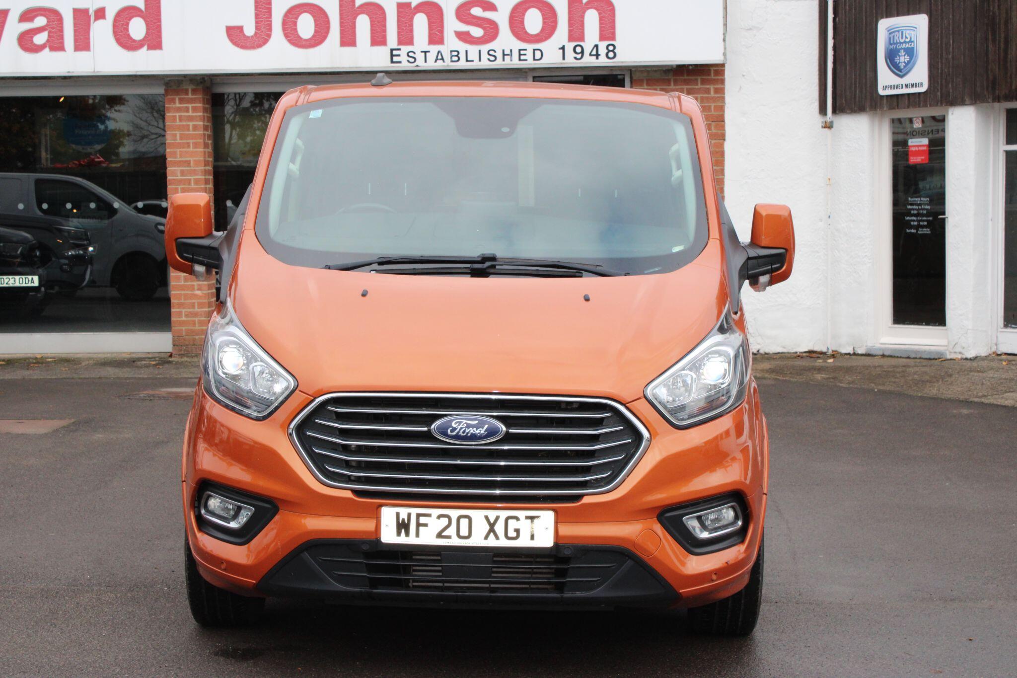 Ford TOURNEO CUSTOM - Image 2