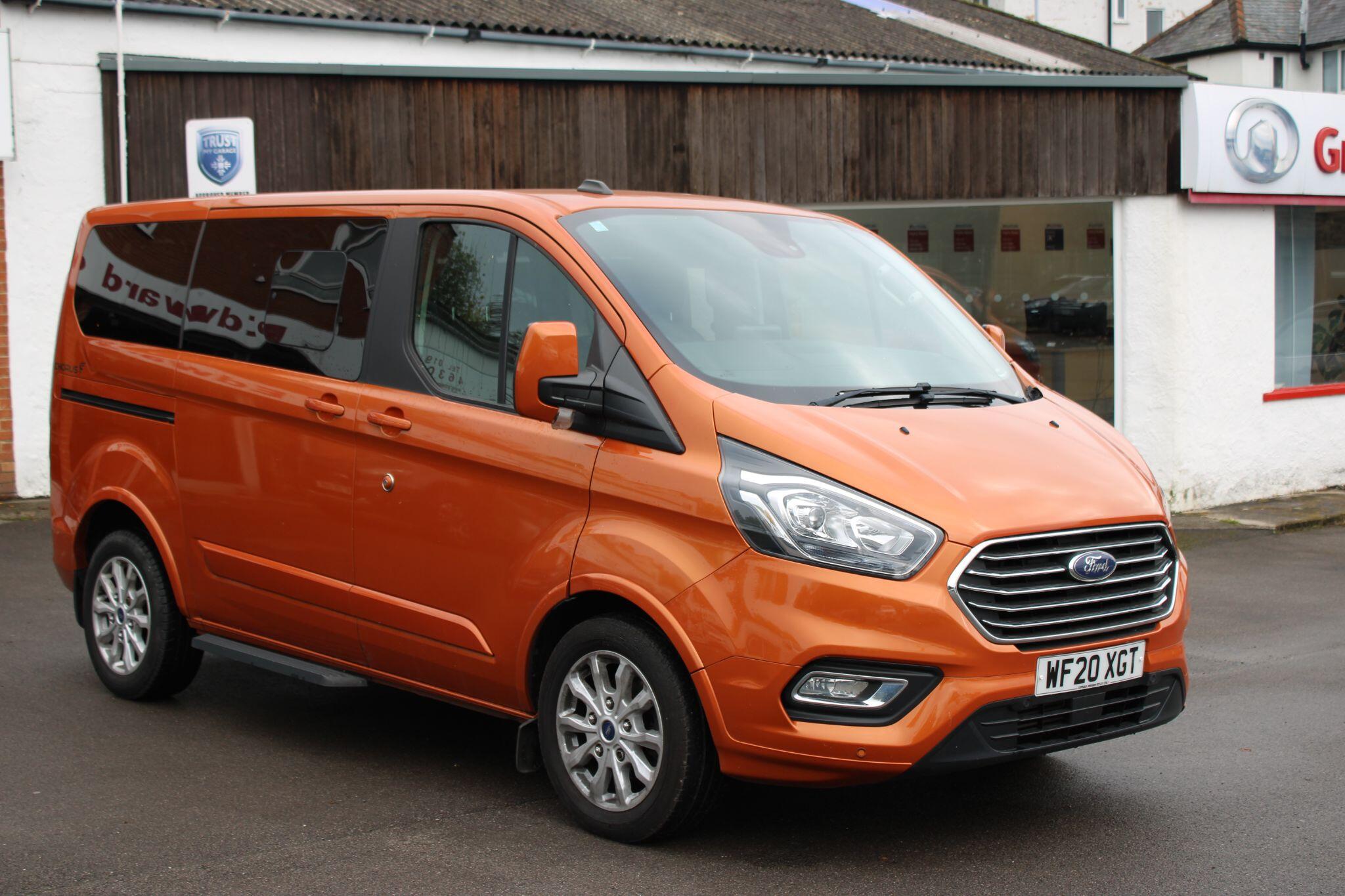 Ford TOURNEO CUSTOM - Image 9