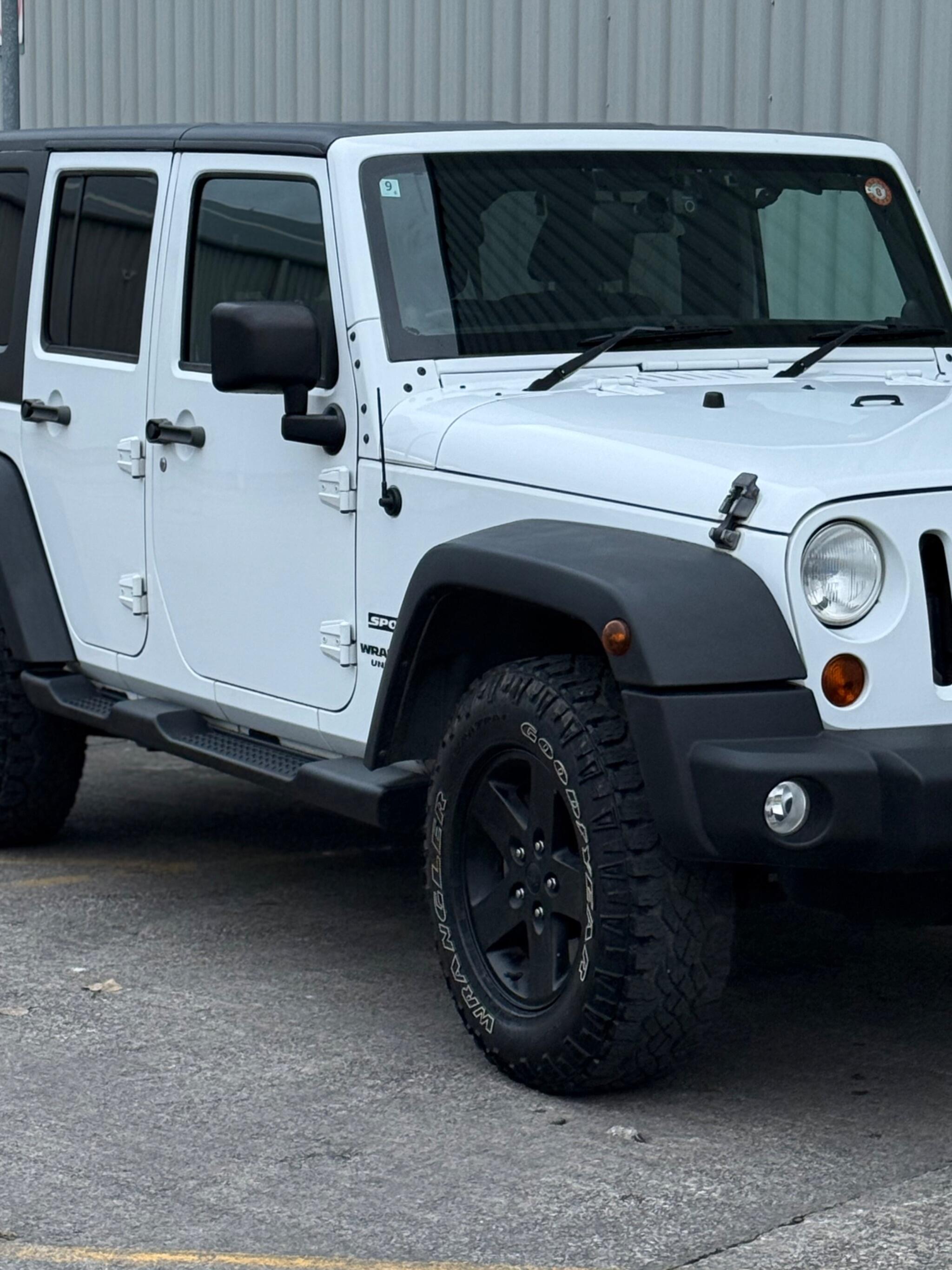 Jeep Wrangler - Image 10