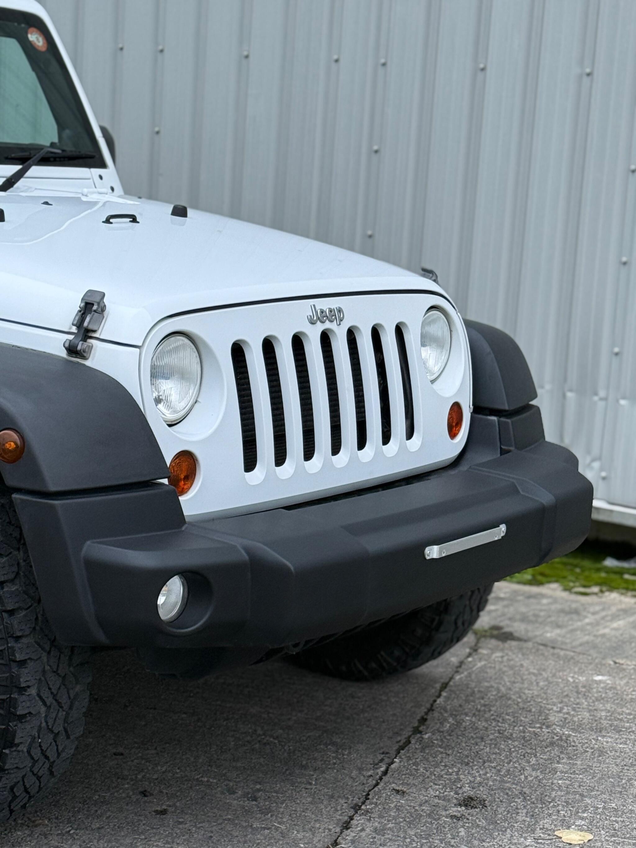 Jeep Wrangler - Image 11