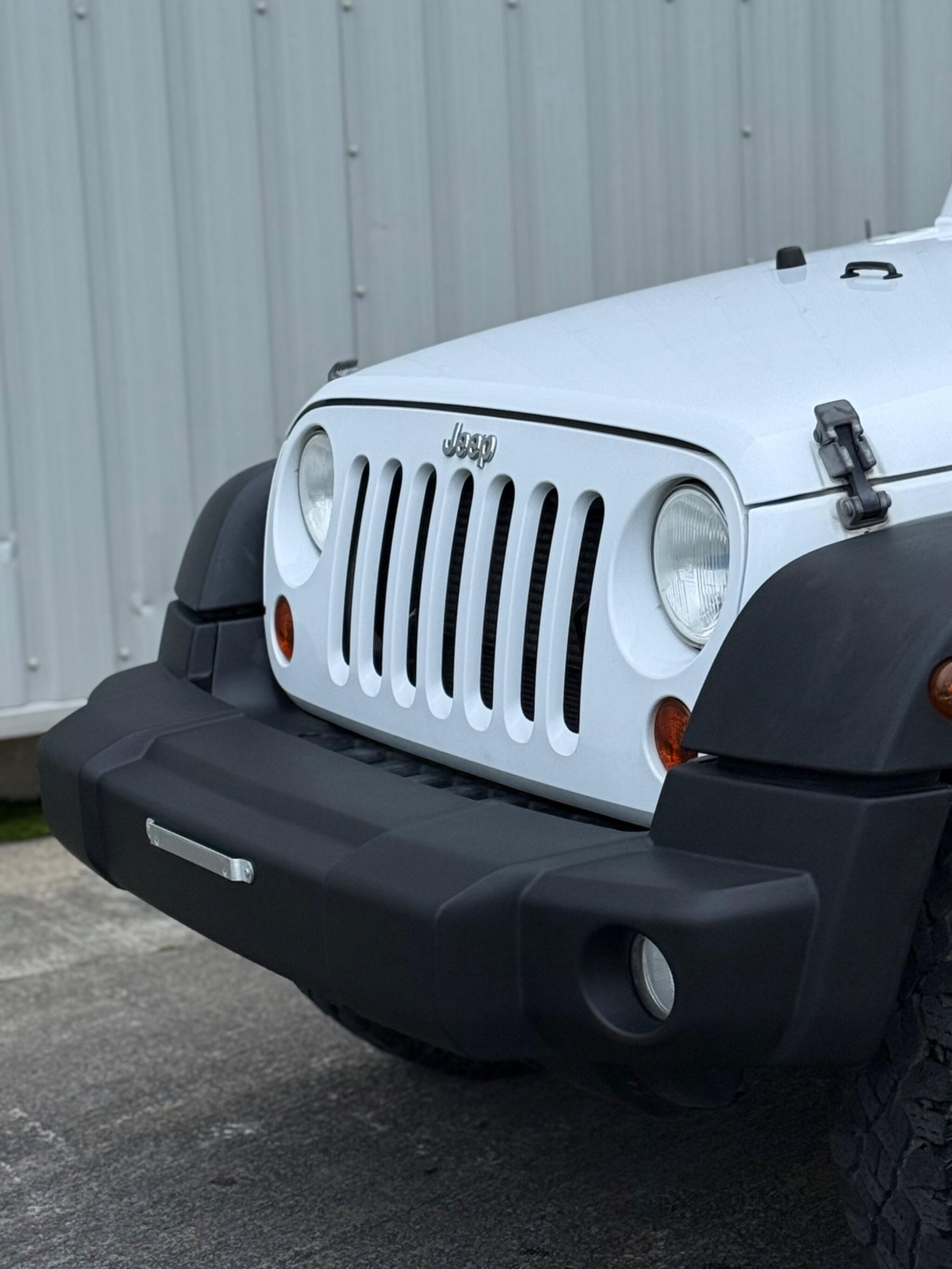 Jeep Wrangler - Image 19