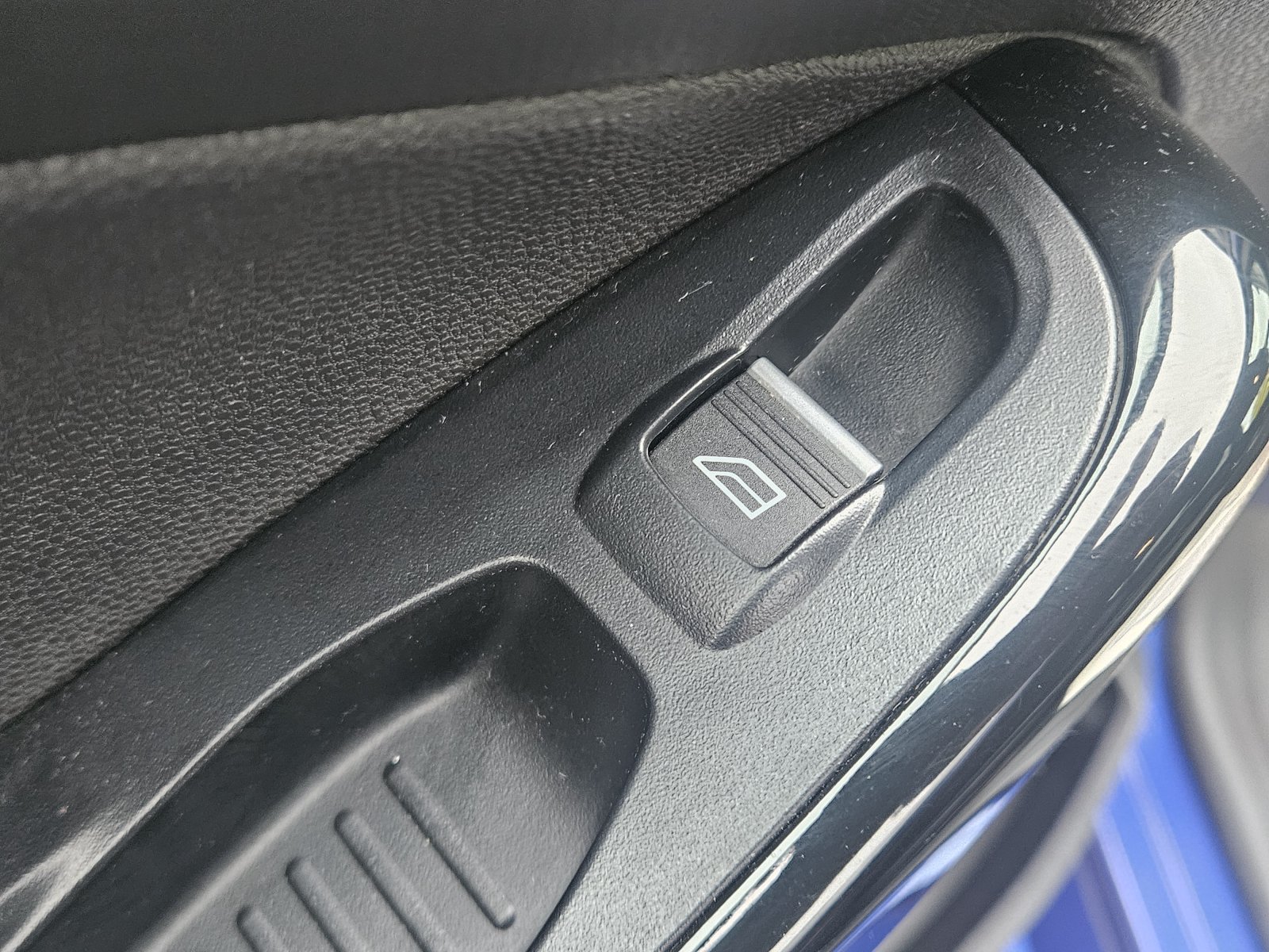 Ford Fiesta - Image 18