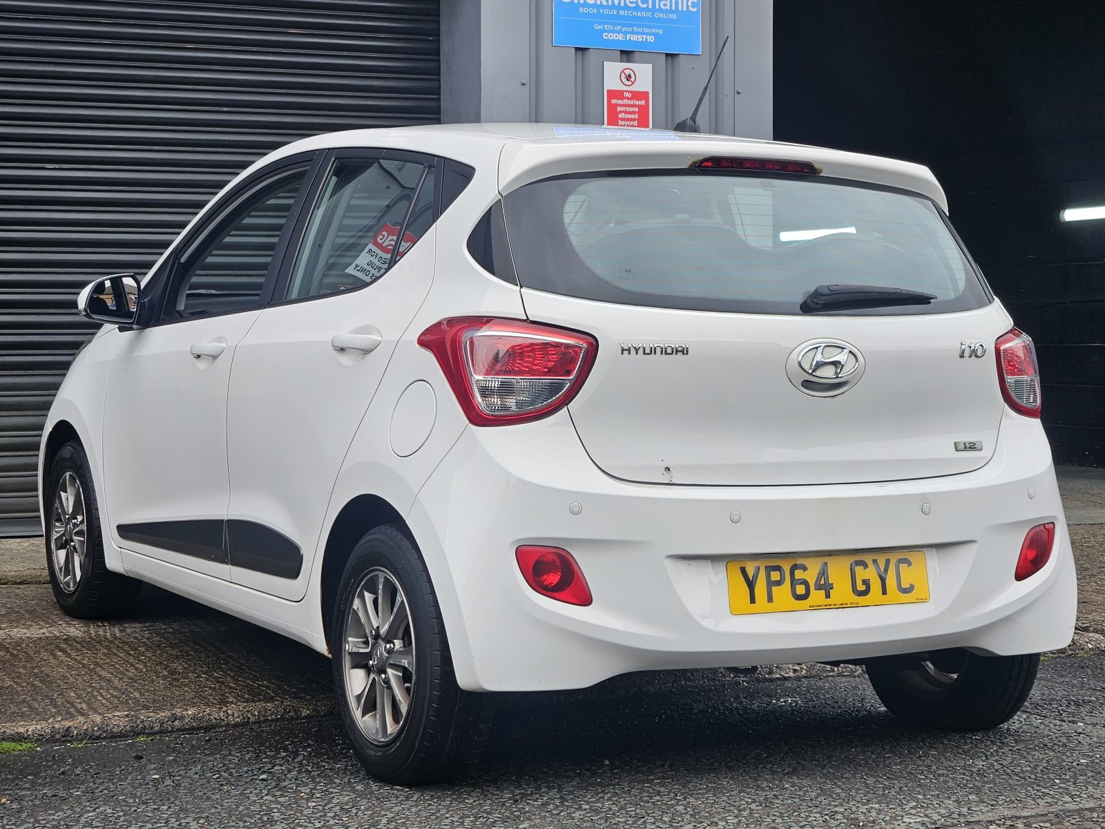Hyundai i10 - Image 2