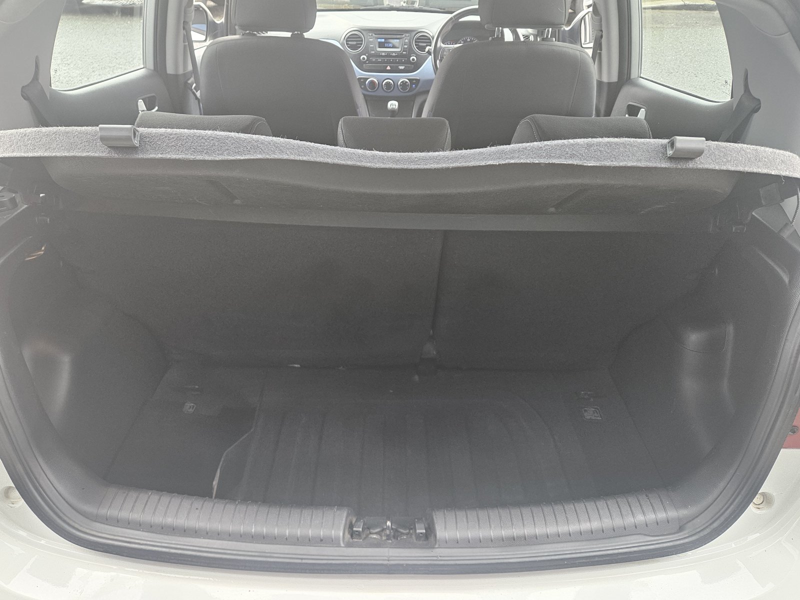 Hyundai i10 - Image 14