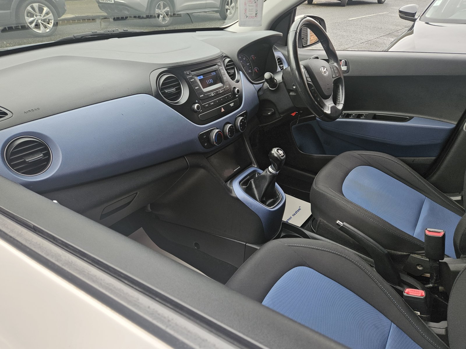 Hyundai i10 - Image 17
