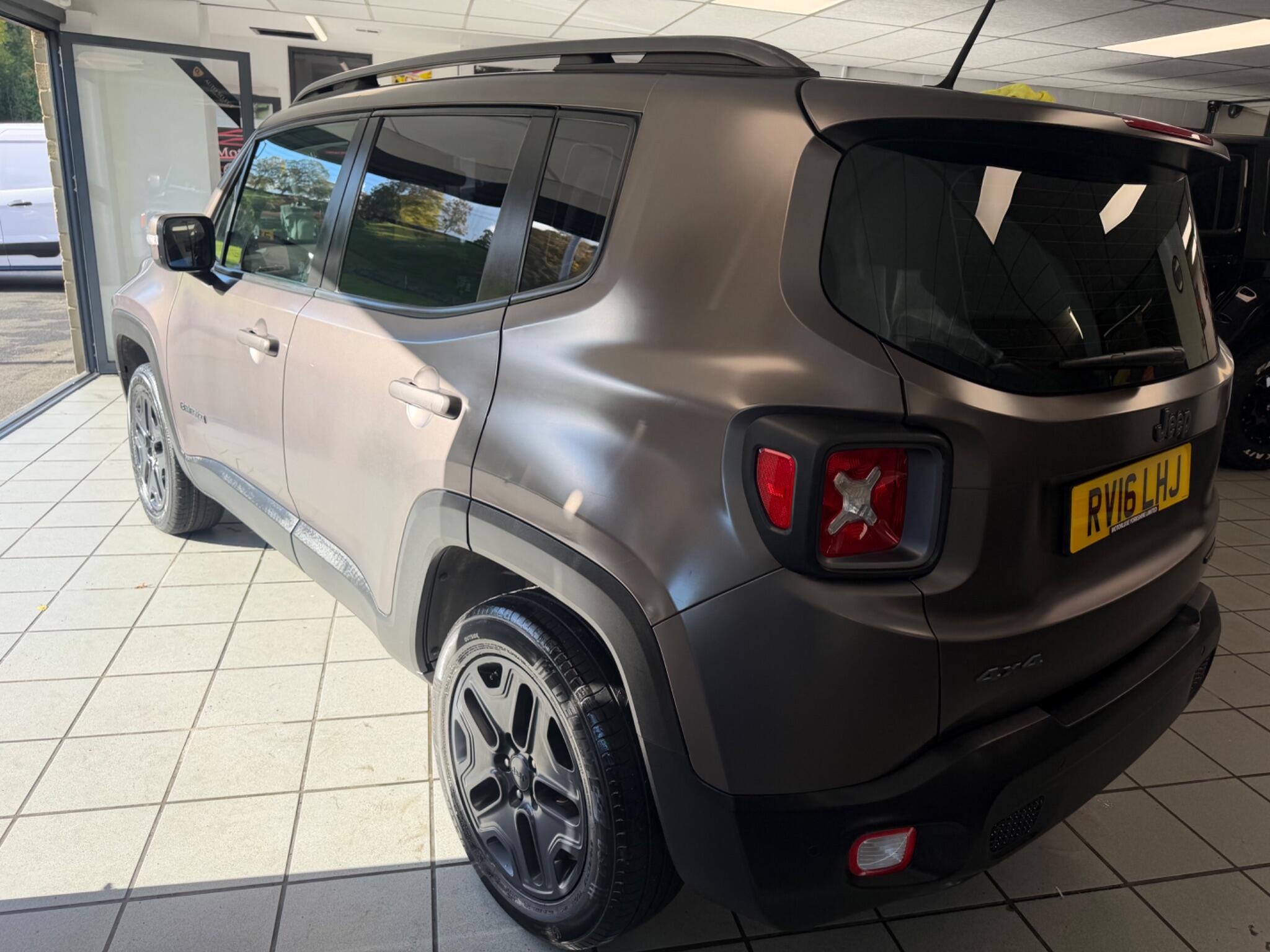 Jeep Renegade - Image 6