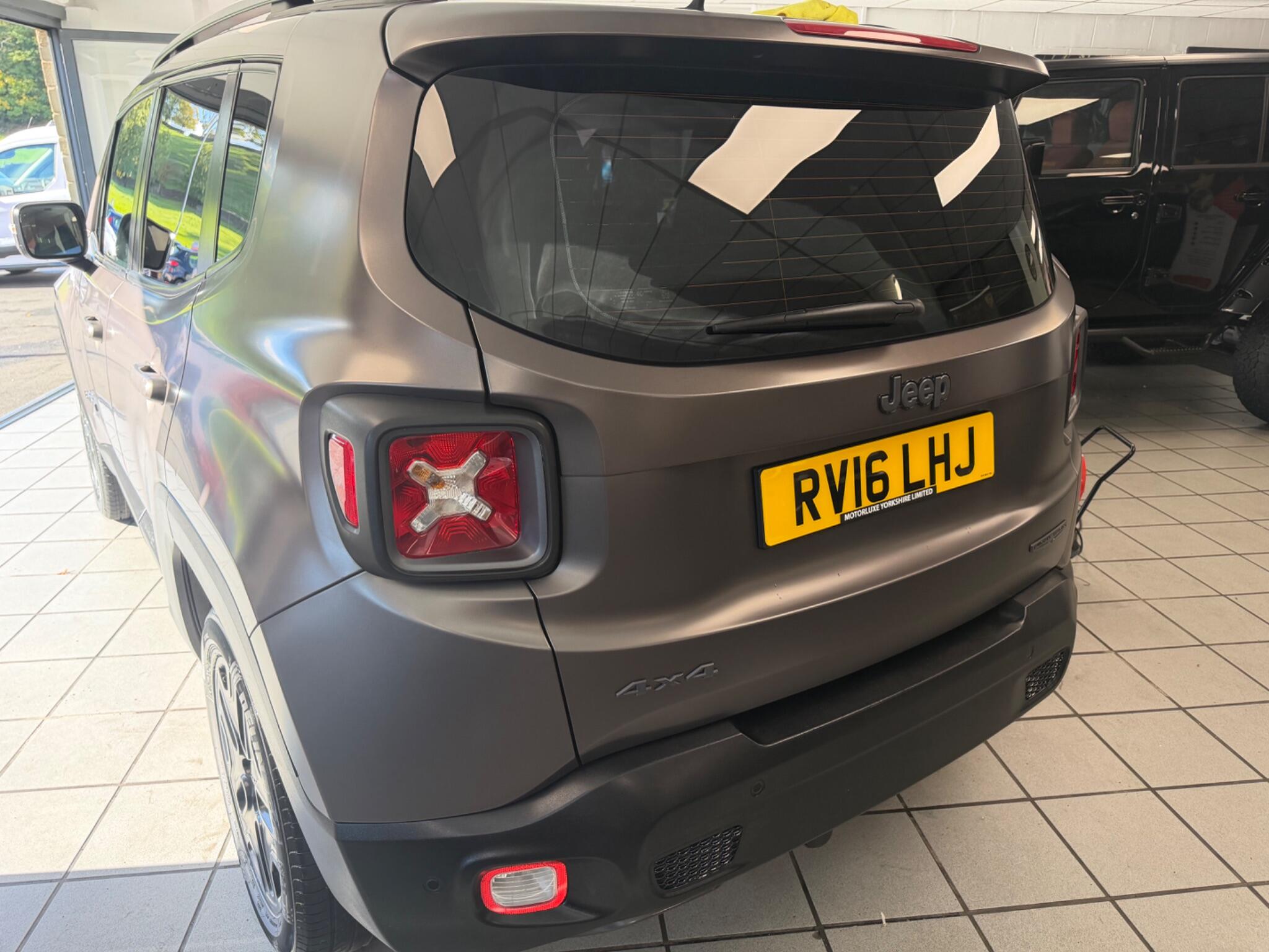 Jeep Renegade - Image 5