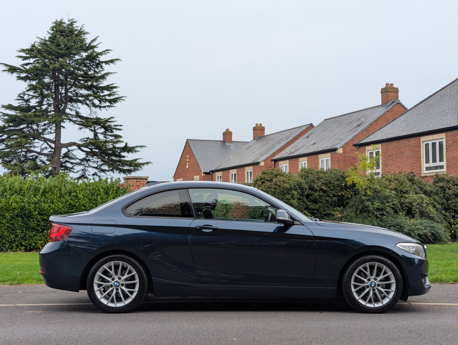 BMW 2 Series - Image 5