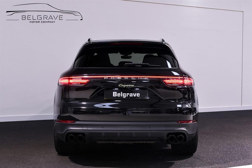 Porsche Cayenne - Image 7