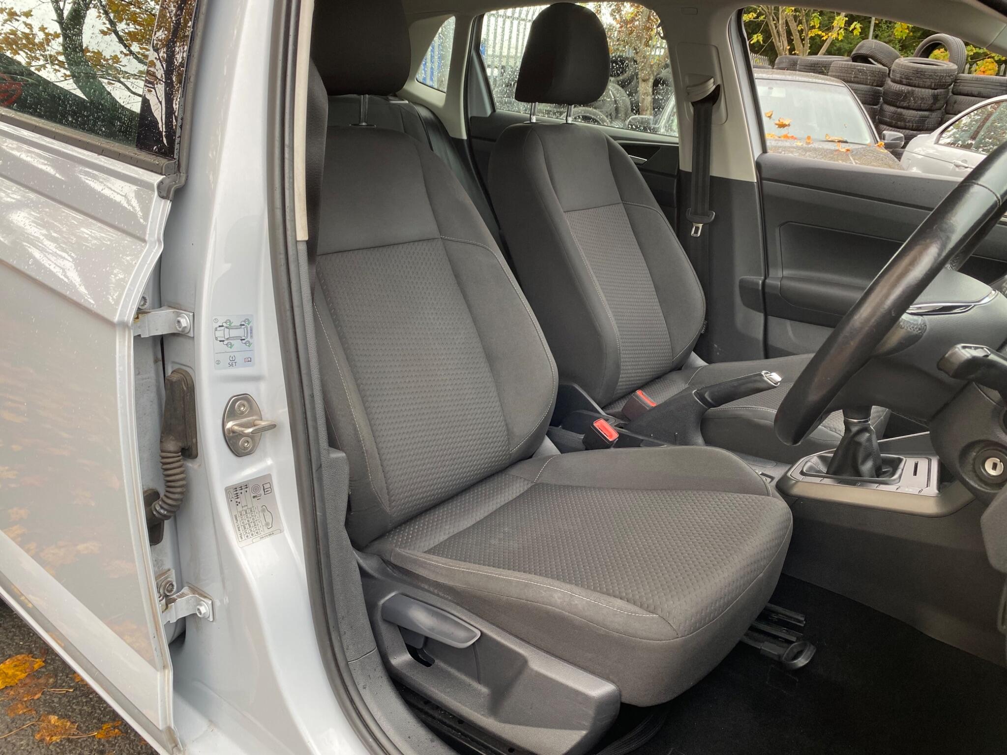 Volkswagen Polo - Image 18
