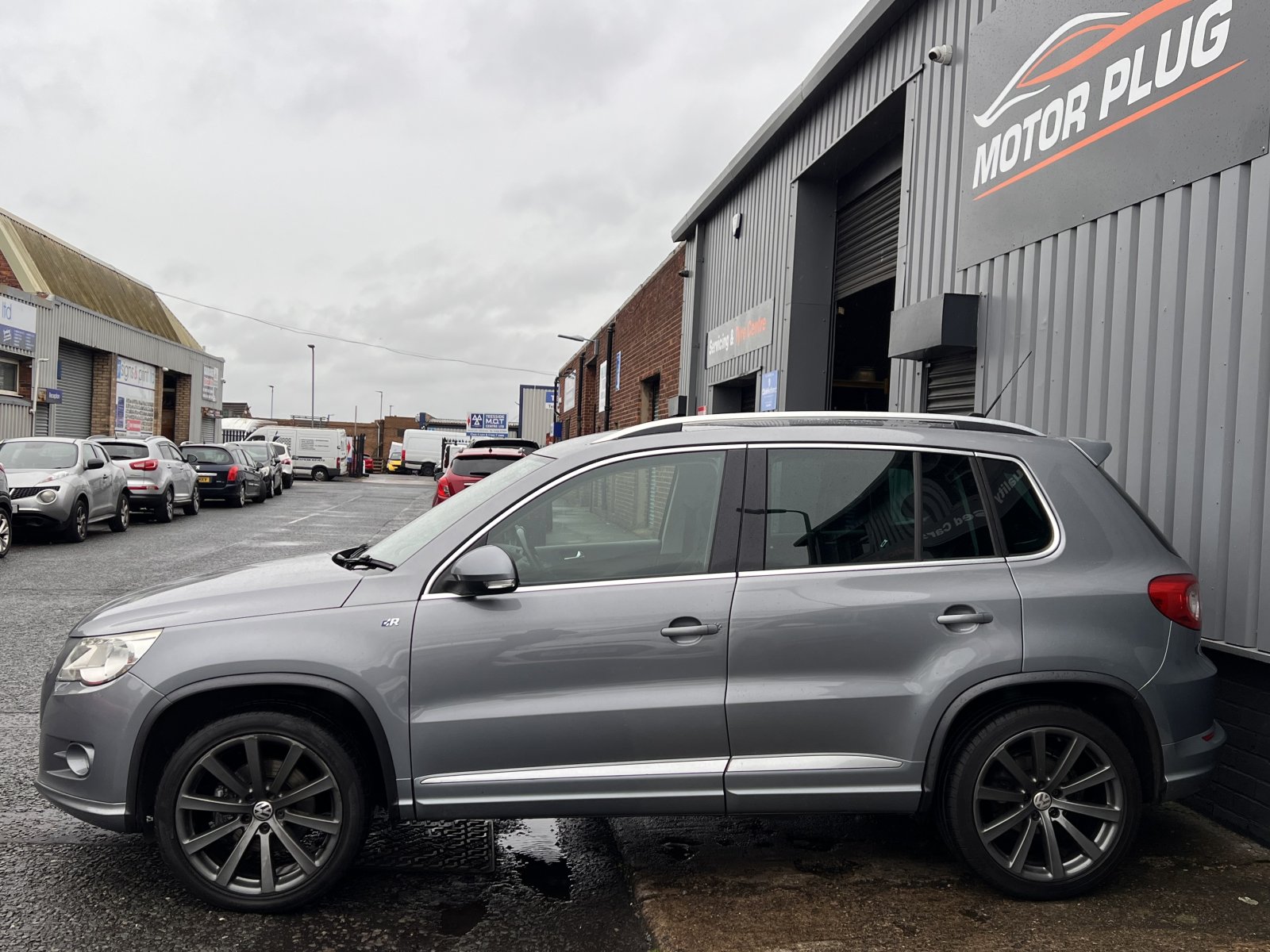 Volkswagen Tiguan - Image 8